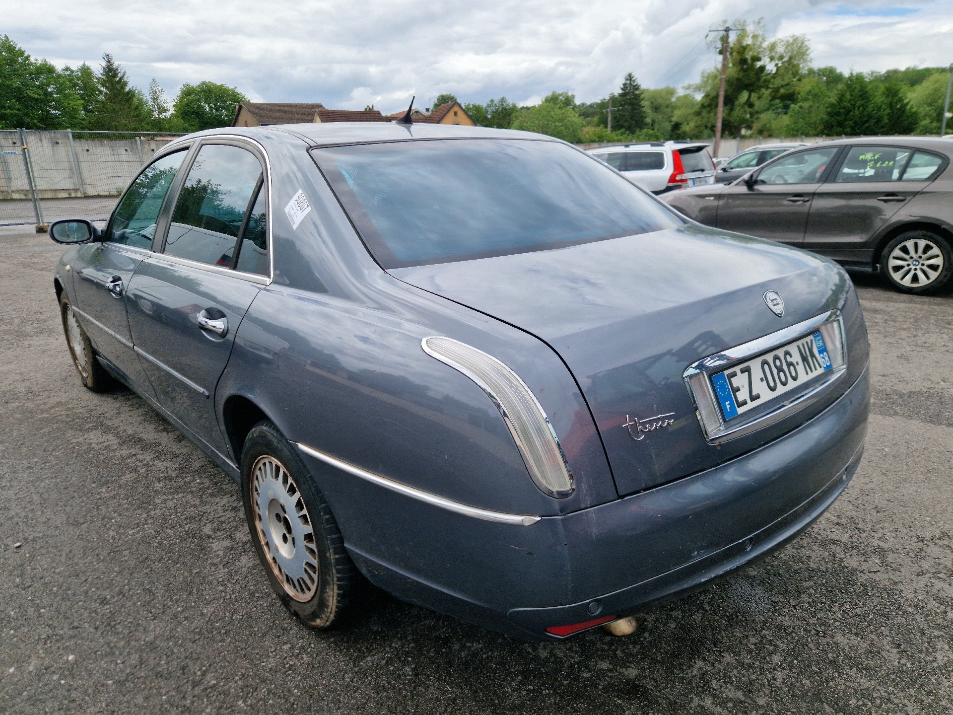 Aile avant droit pour LANCIA THESIS Aile avant droit pour LANCIA THESIS