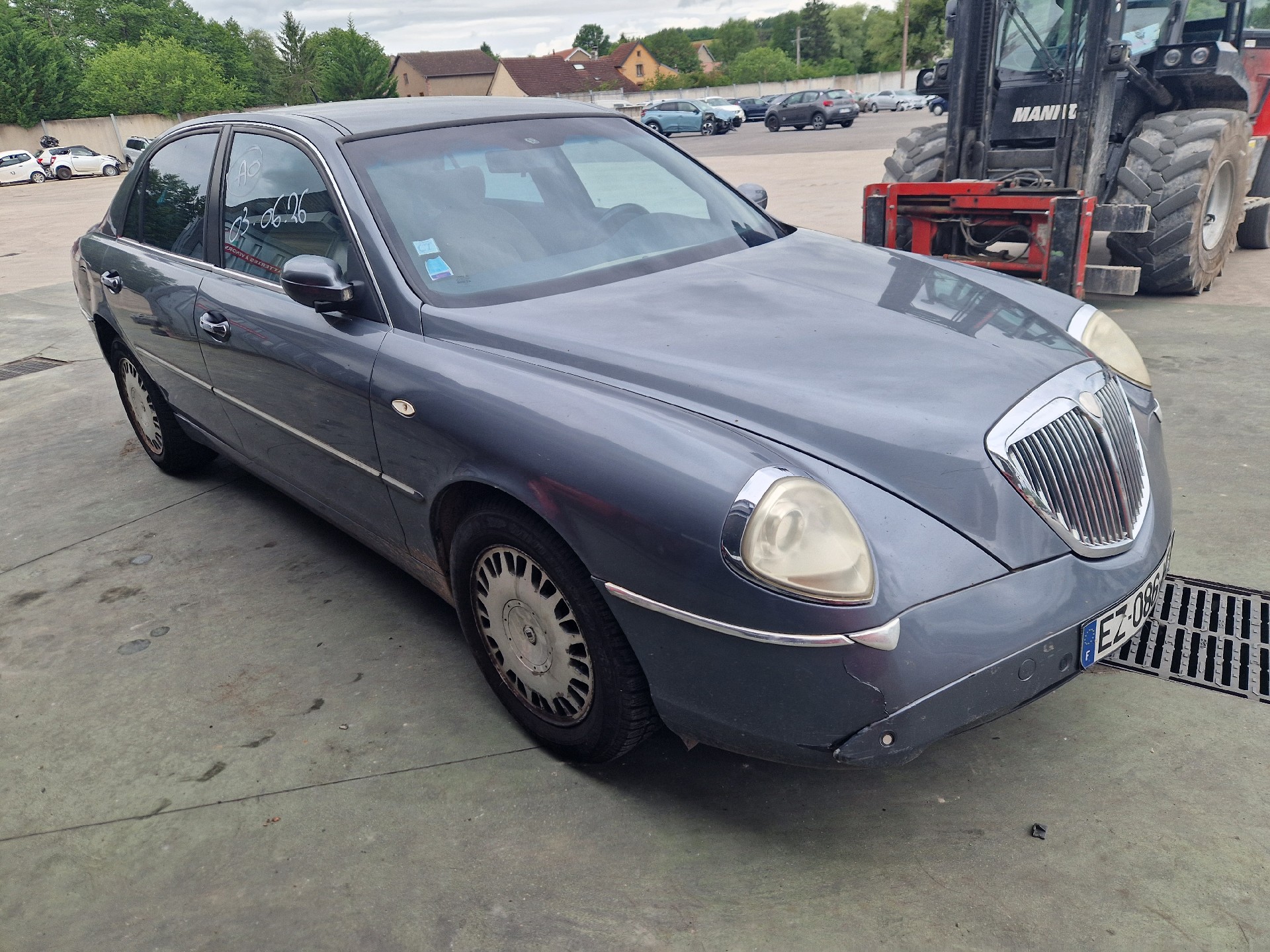 Aile avant droit pour LANCIA THESIS Aile avant droit pour LANCIA THESIS