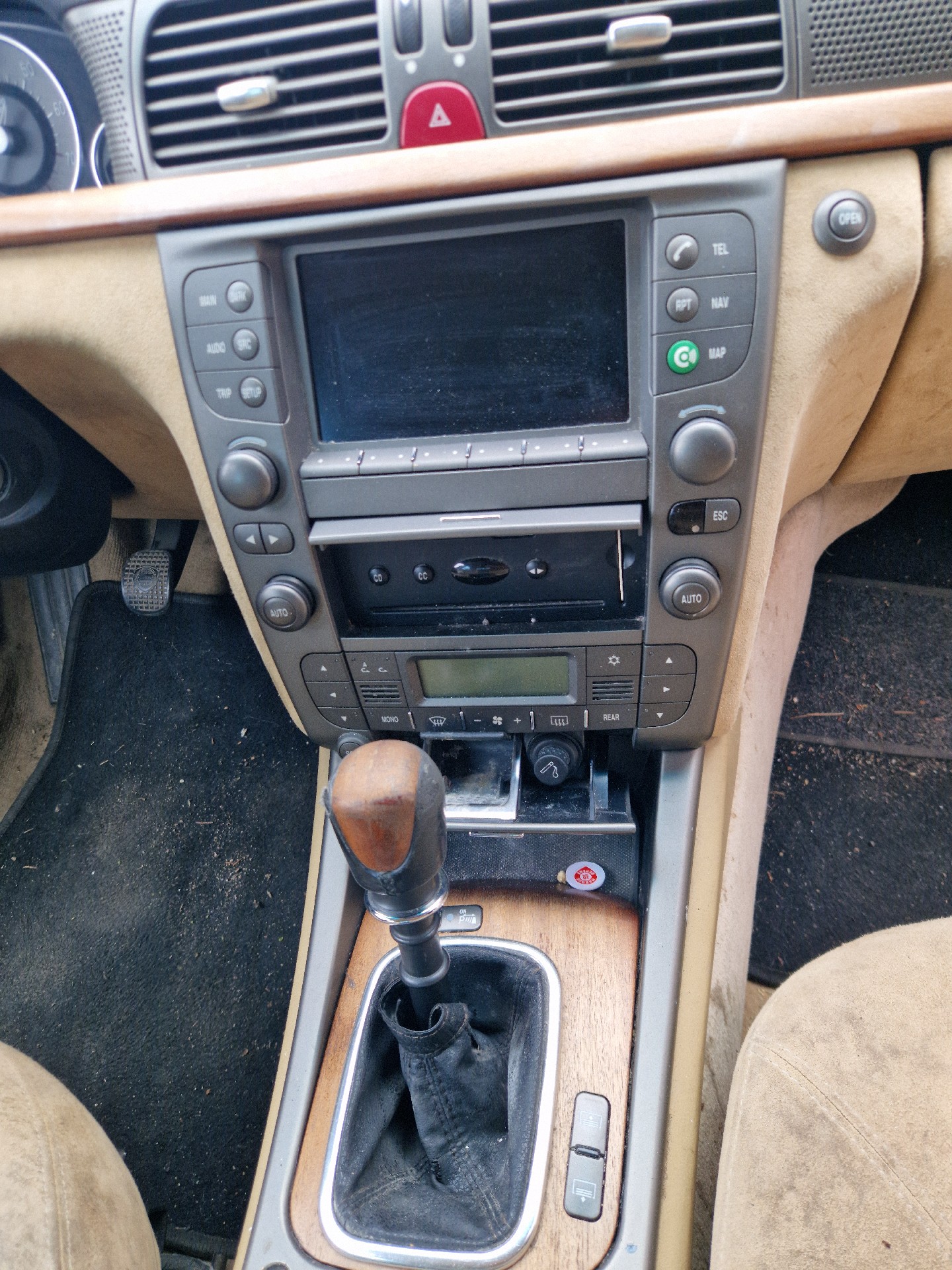 Aile avant droit pour LANCIA THESIS Aile avant droit pour LANCIA THESIS