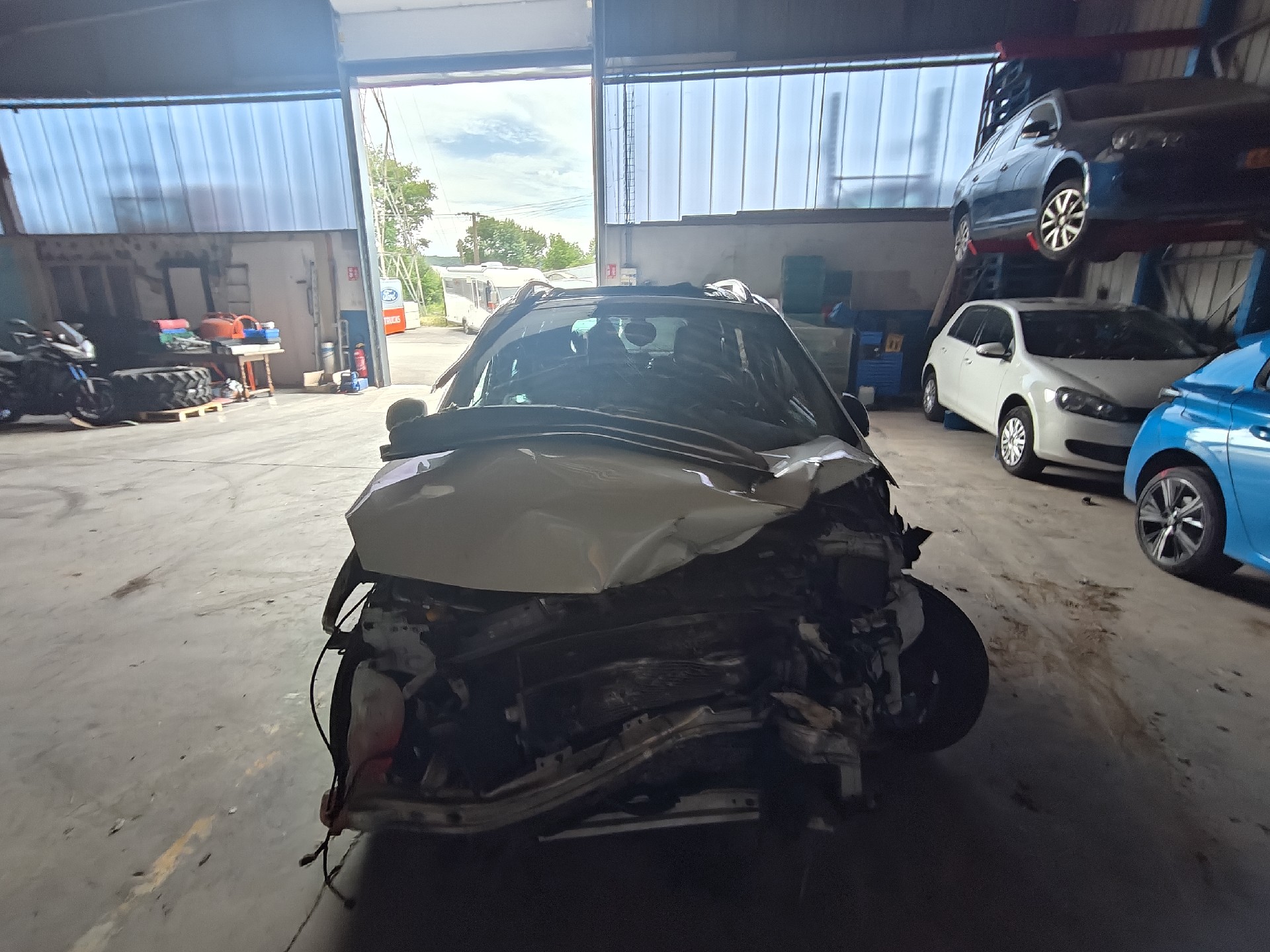 Arret de porte avant gauche pour RENAULT SCENIC 3 PHASE 3 Arret de porte avant gauche pour RENAULT SCENIC 3 PHASE 3