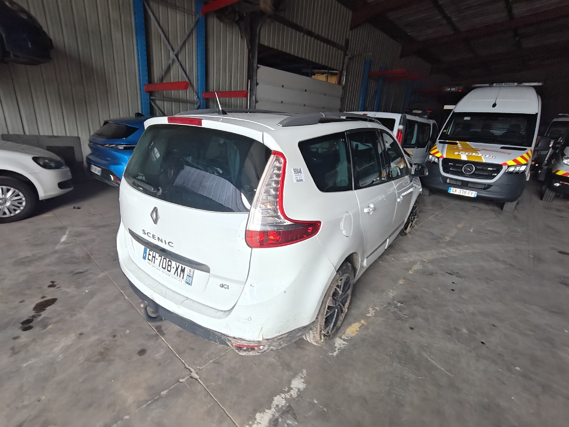 Arret de porte avant gauche pour RENAULT SCENIC 3 PHASE 3 Arret de porte avant gauche pour RENAULT SCENIC 3 PHASE 3