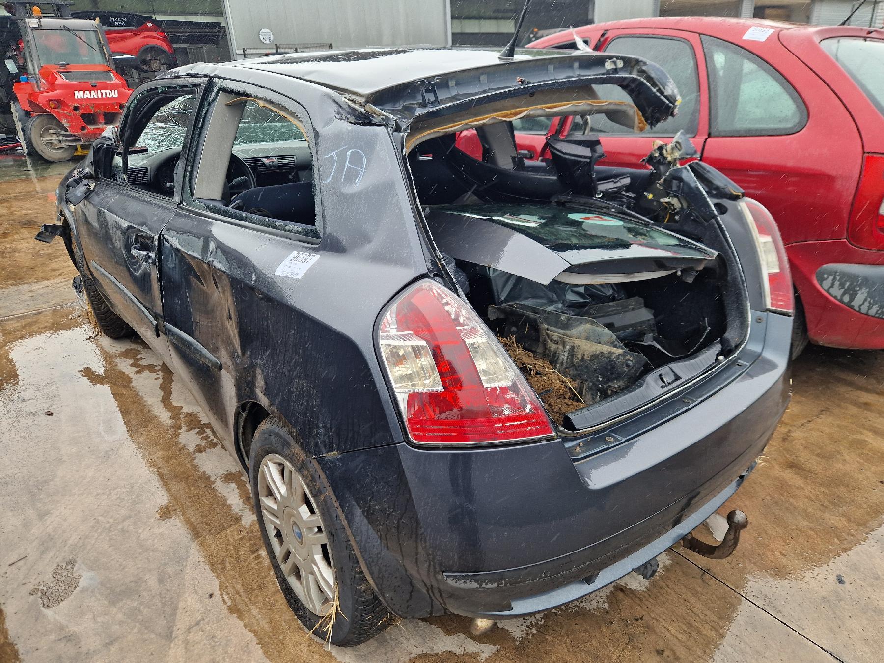 Feu arriere principal droit (feux) pour FIAT STILO Feu arriere principal droit (feux) pour FIAT STILO