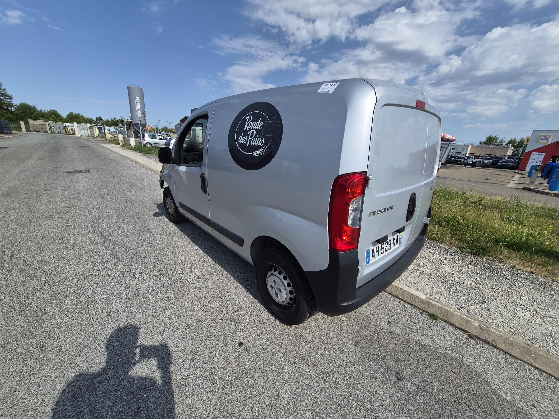 Pare choc arriere pour PEUGEOT BIPPER Pare choc arriere pour PEUGEOT BIPPER