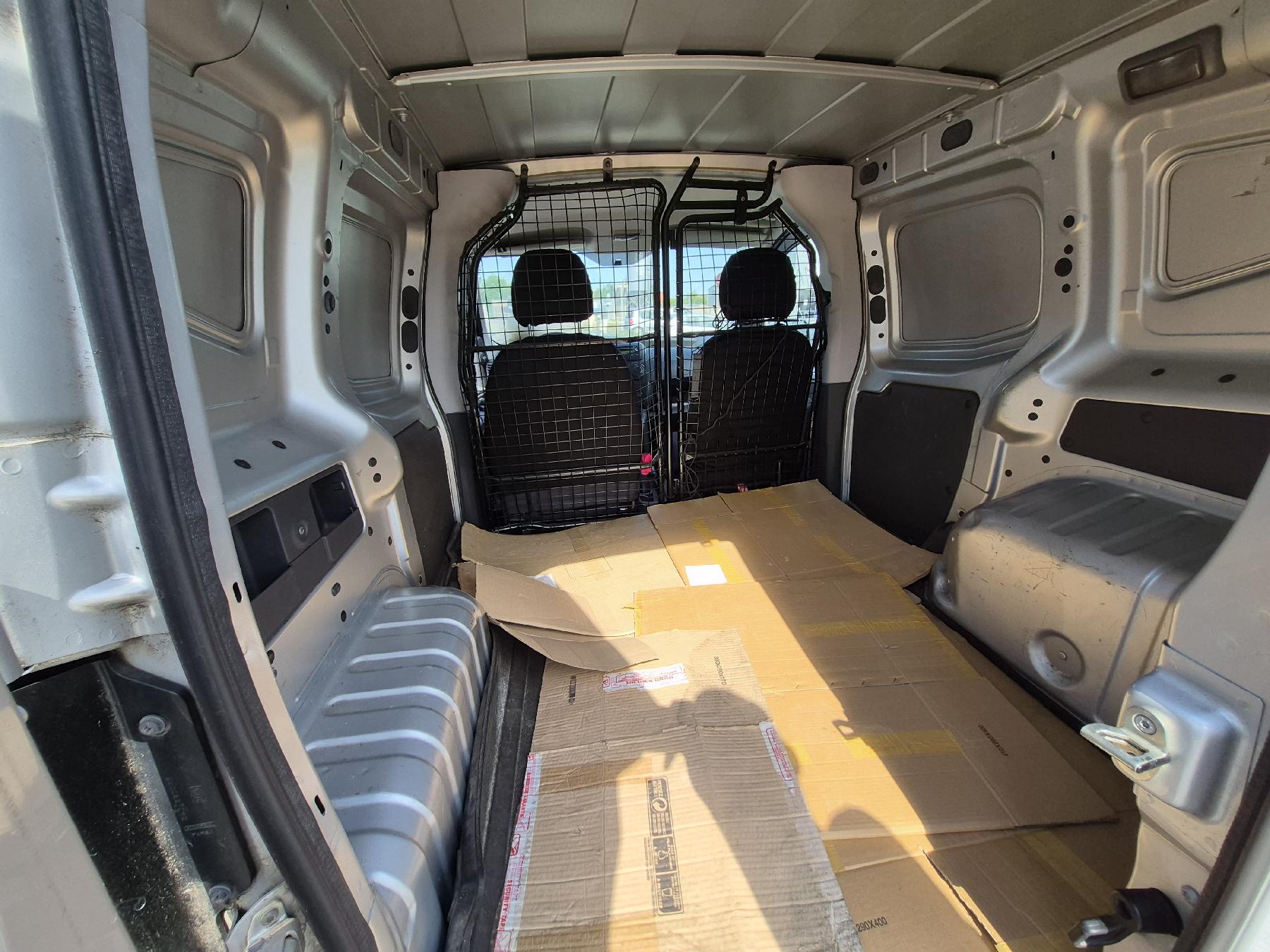 Pare choc arriere pour PEUGEOT BIPPER Pare choc arriere pour PEUGEOT BIPPER