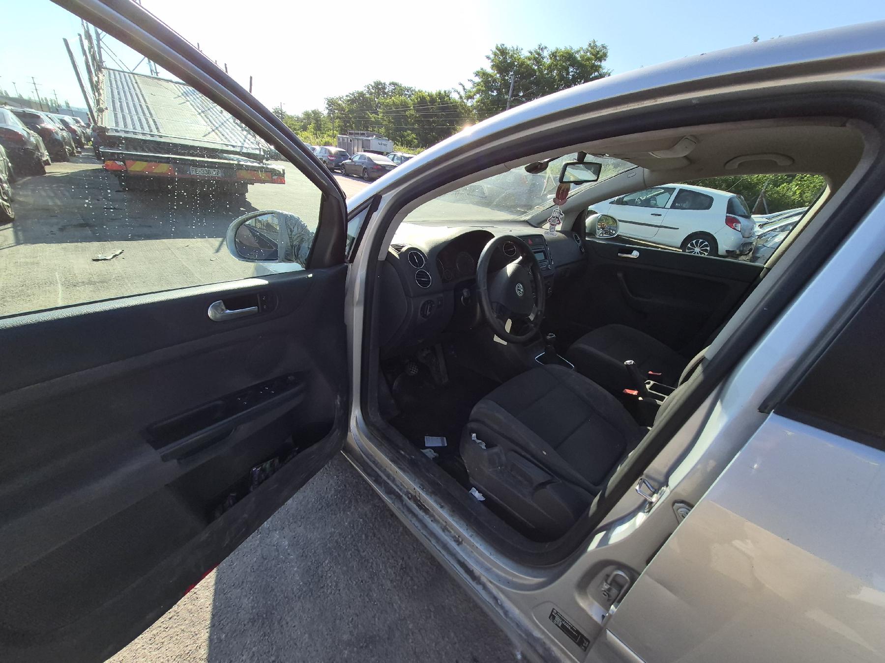 Serrure avant gauche pour VOLKSWAGEN GOLF PLUS PHASE 1 Serrure avant gauche pour VOLKSWAGEN GOLF PLUS PHASE 1