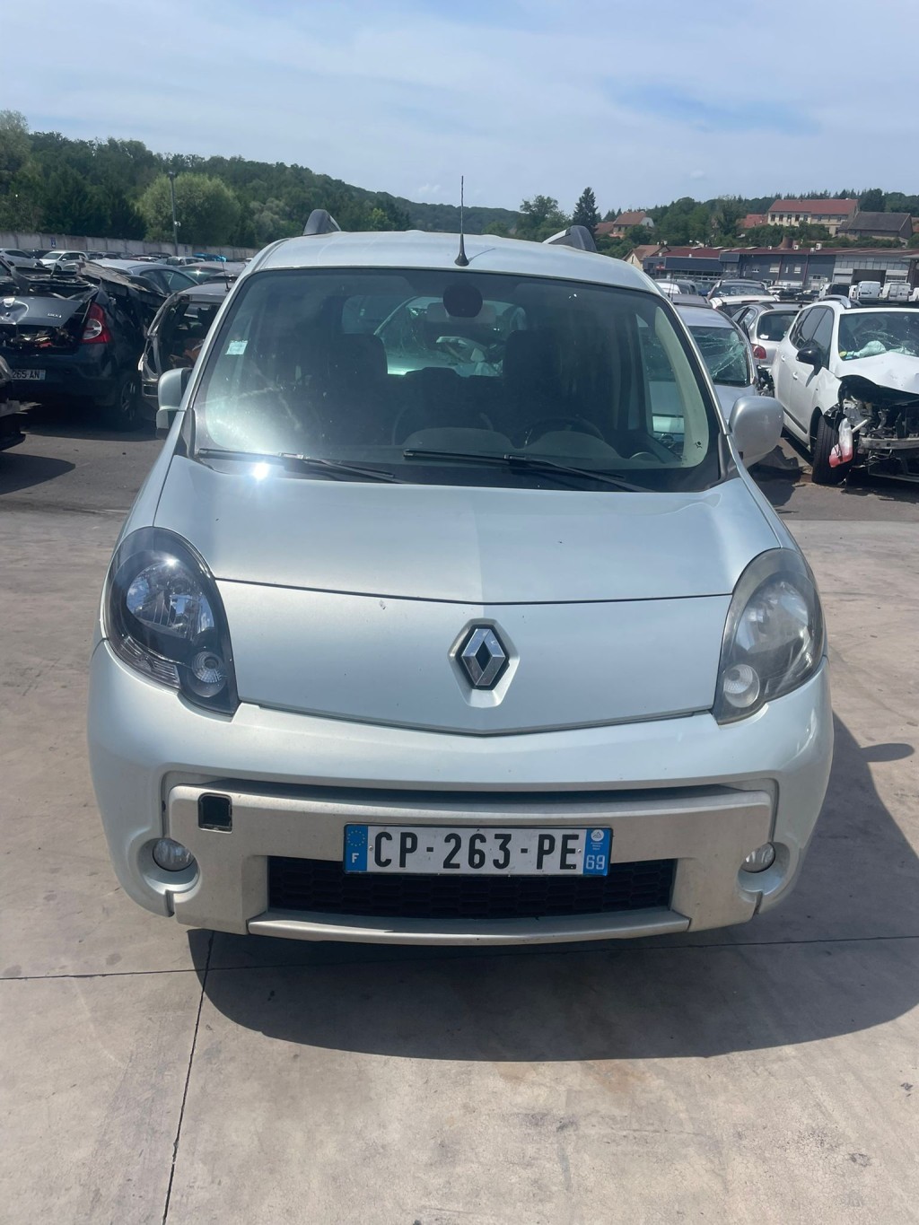 Optique avant principal gauche (feux)(phare) pour RENAULT KANGOO II Optique avant principal gauche (feux)(phare) pour RENAULT KANGOO II