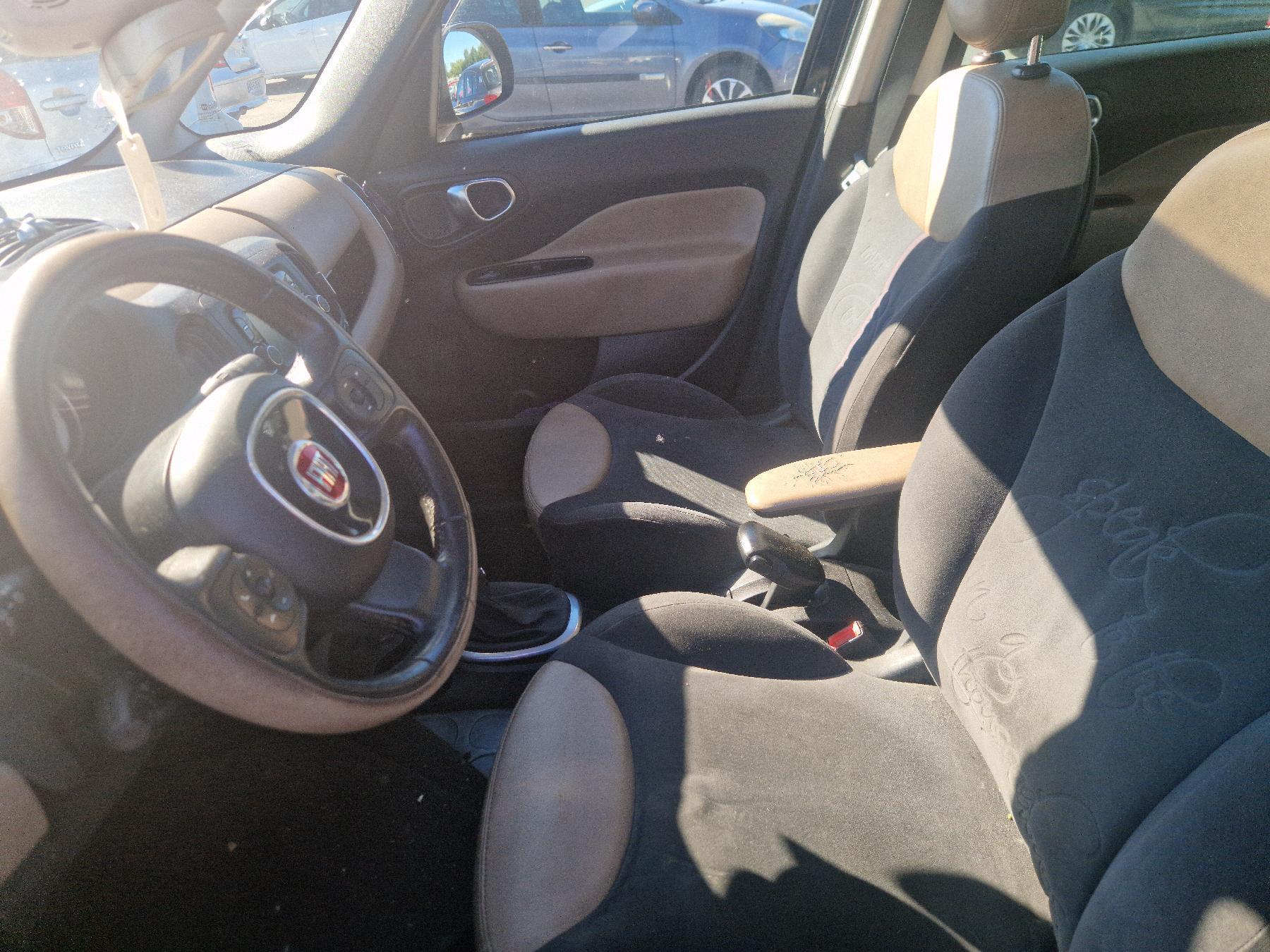 Pare choc avant pour FIAT 500L PHASE 2 Pare choc avant pour FIAT 500L PHASE 2