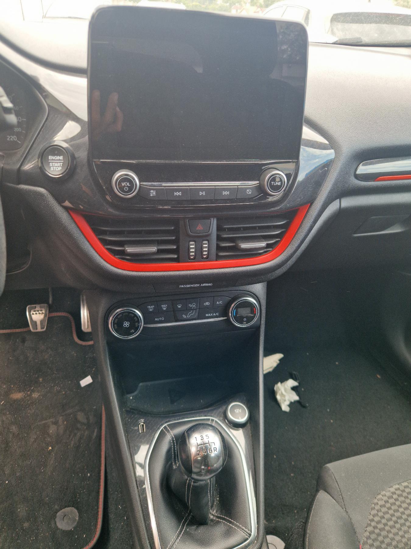 GPS pour FORD FIESTA 7 PHASE 1 GPS pour FORD FIESTA 7 PHASE 1