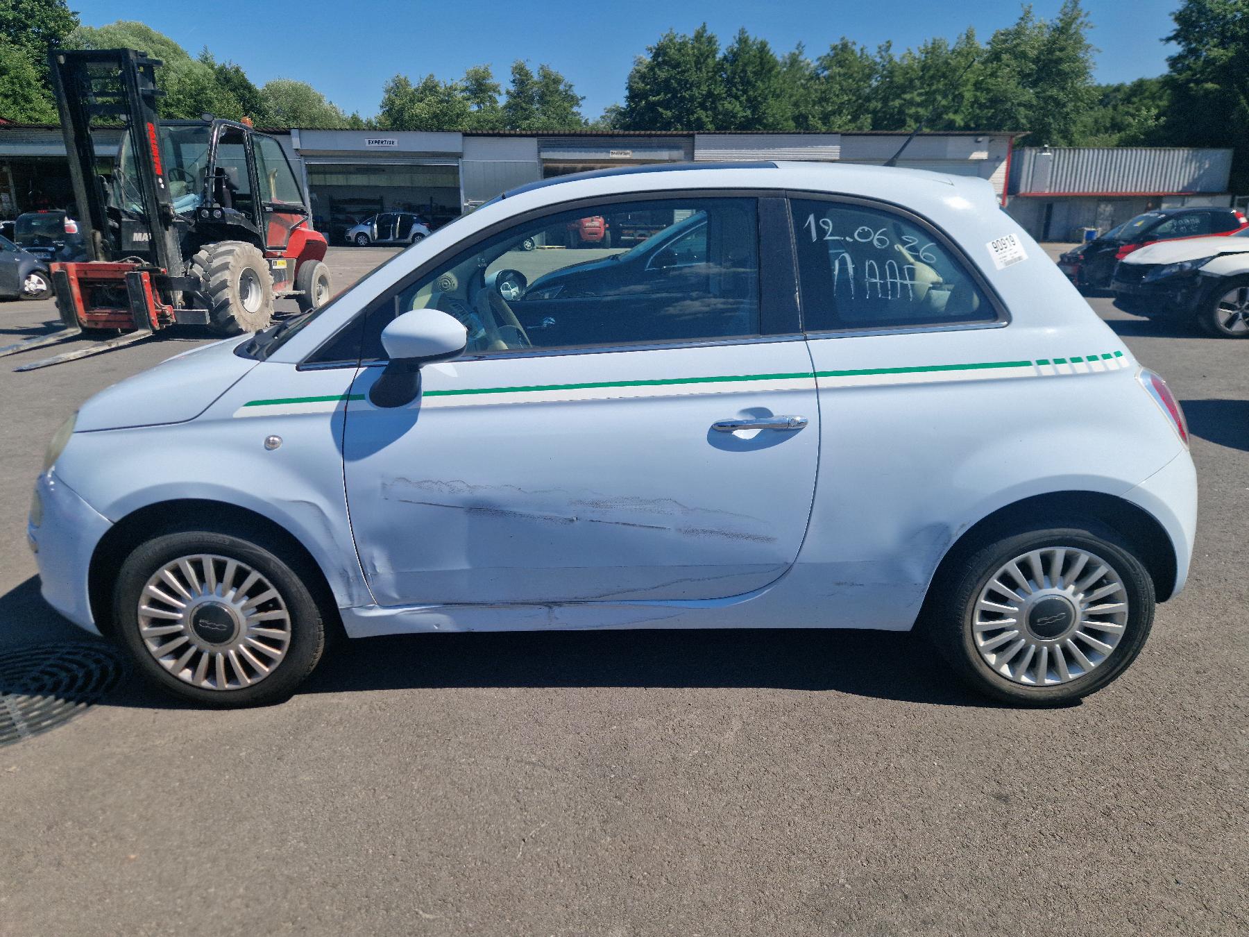 Com (Bloc Contacteur Tournant+Commodo Essuie Glace+Commodo Phare) pour FIAT 500 2 PHASE 1 Com (Bloc Contacteur Tournant+Commodo Essuie Glace+Commodo Phare) pour FIAT 500 2 PHASE 1