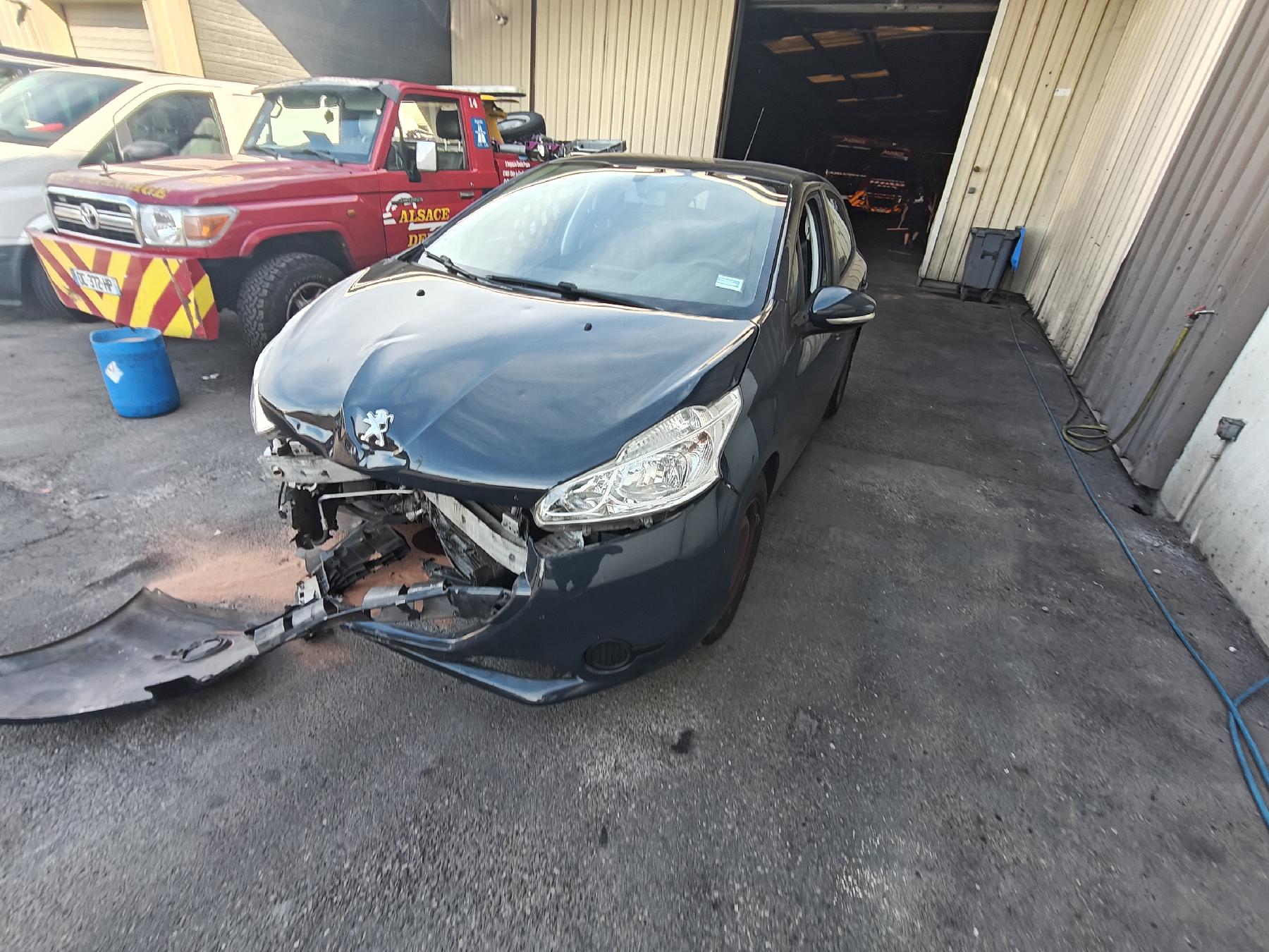 Aile avant droit pour PEUGEOT 208 1 PHASE 2 Aile avant droit pour PEUGEOT 208 1 PHASE 2