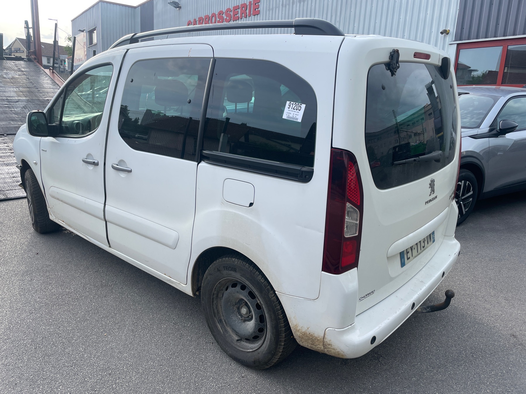 Feu arriere principal gauche (feux) pour PEUGEOT PARTNER 2 PHASE 3 Feu arriere principal gauche (feux) pour PEUGEOT PARTNER 2 PHASE 3