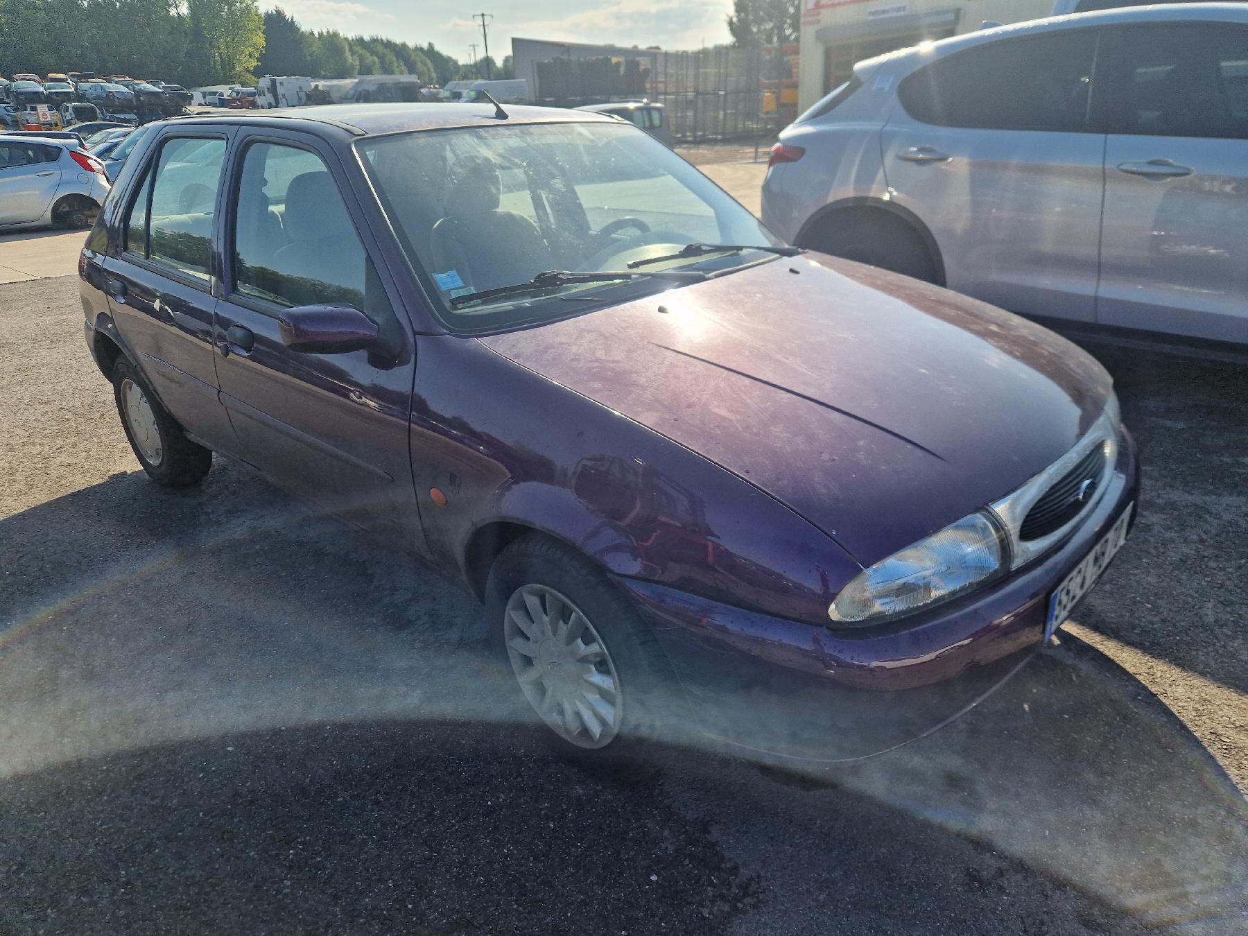 Pare choc avant pour FORD FIESTA 4 PHASE 1 Pare choc avant pour FORD FIESTA 4 PHASE 1