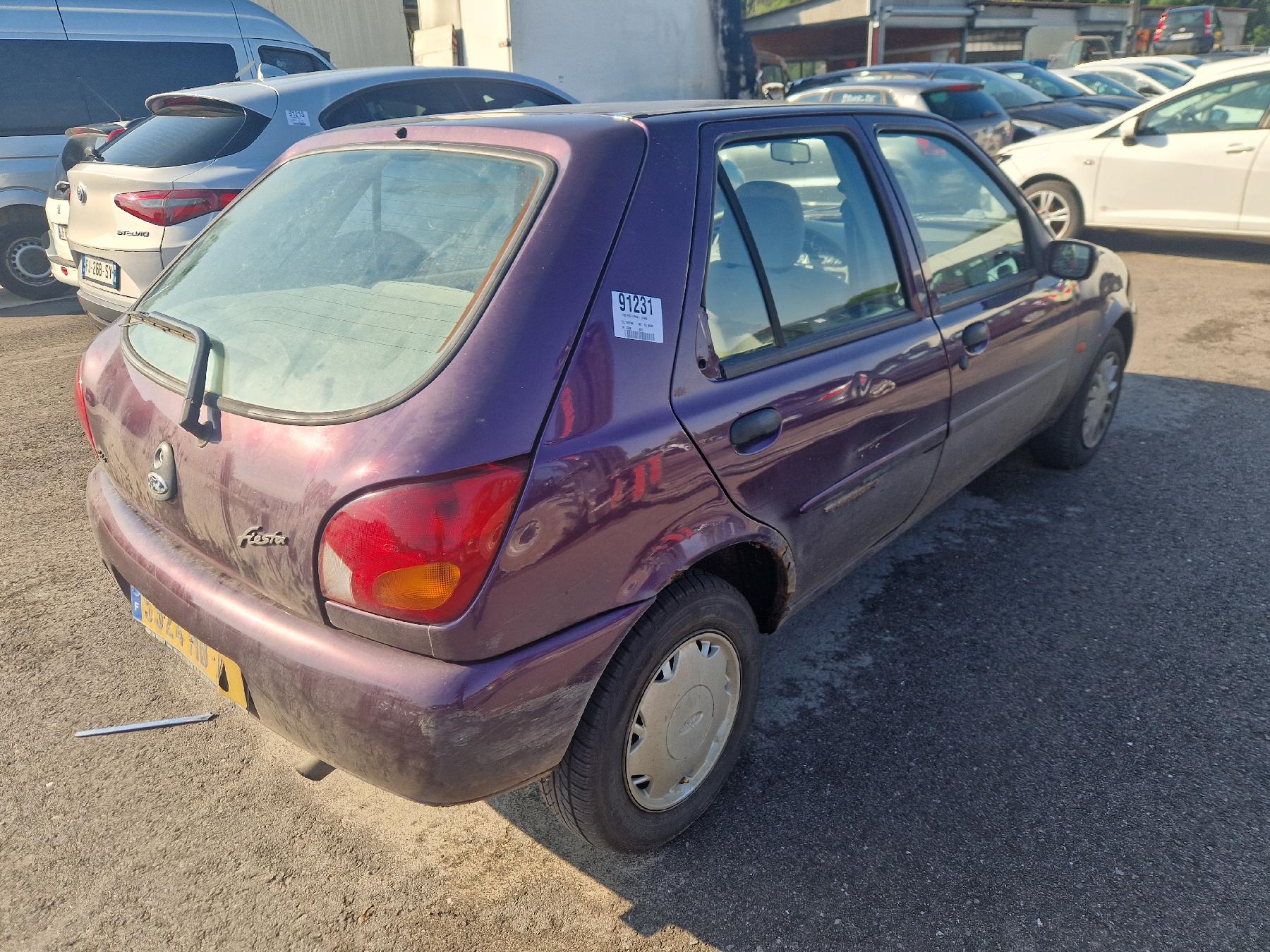 Pare choc avant pour FORD FIESTA 4 PHASE 1 Pare choc avant pour FORD FIESTA 4 PHASE 1