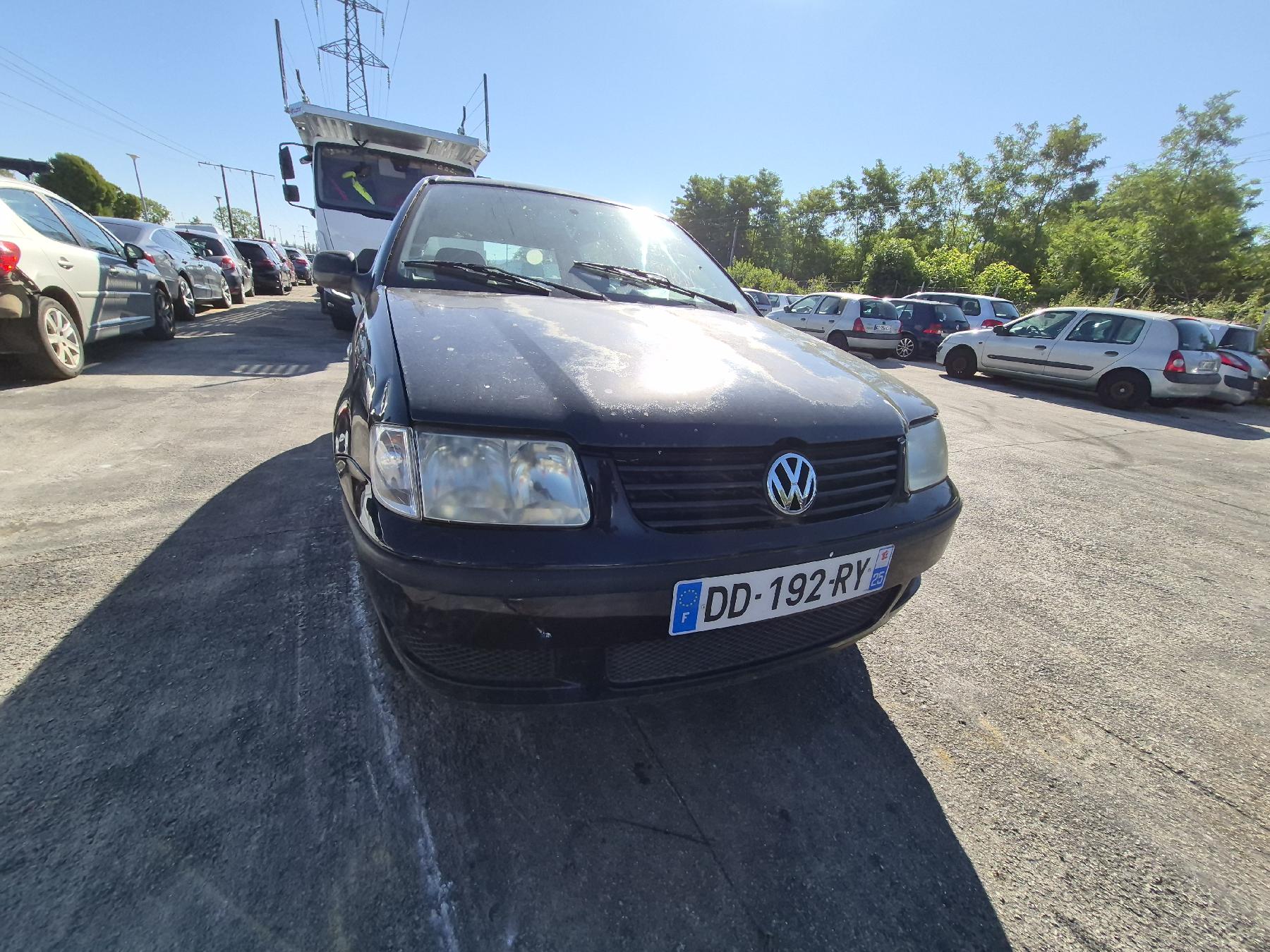 Feu arriere principal droit (feux) pour VOLKSWAGEN POLO 3 PHASE 2 Feu arriere principal droit (feux) pour VOLKSWAGEN POLO 3 PHASE 2
