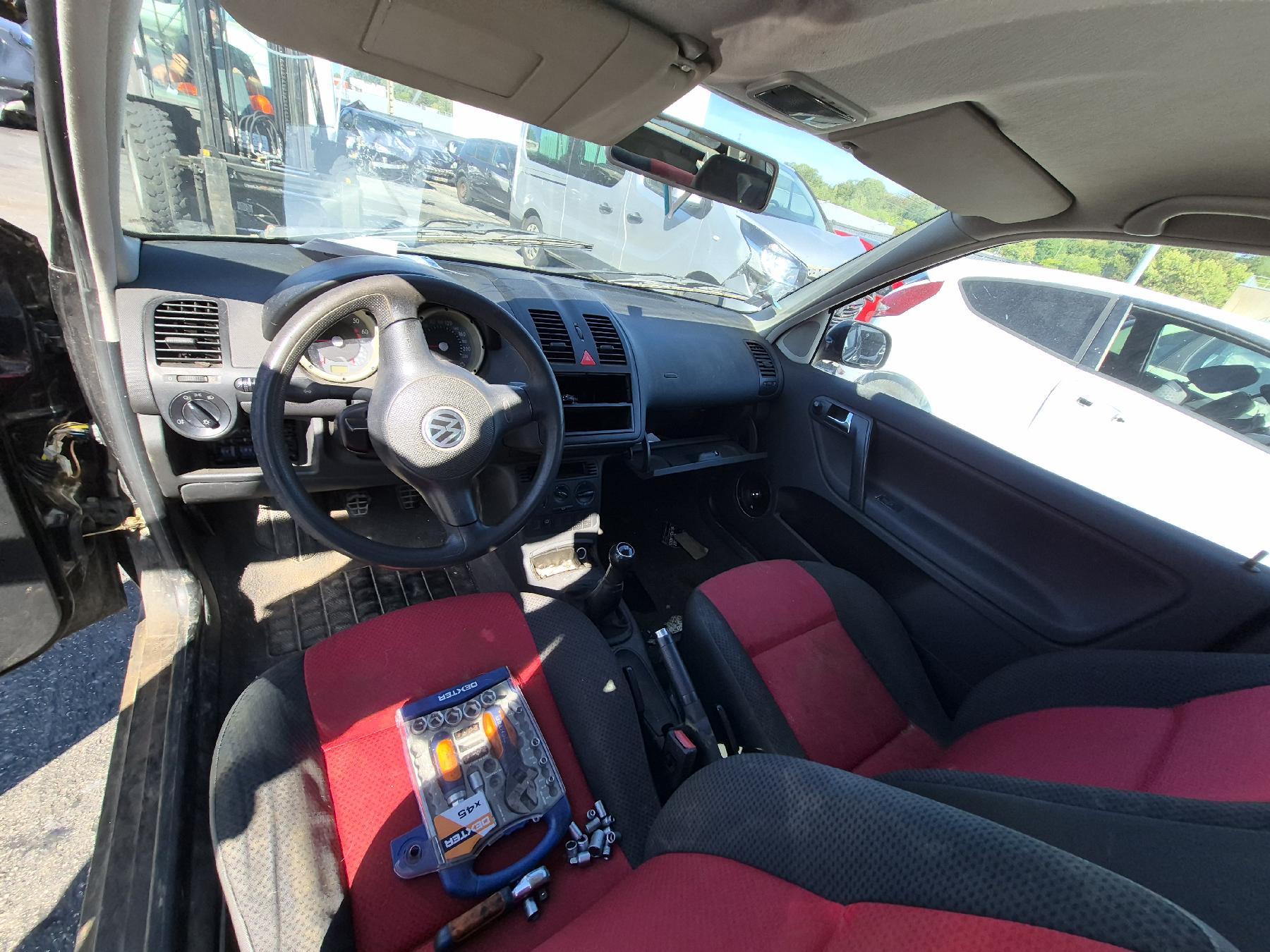Feu arriere principal droit (feux) pour VOLKSWAGEN POLO 3 PHASE 2 Feu arriere principal droit (feux) pour VOLKSWAGEN POLO 3 PHASE 2