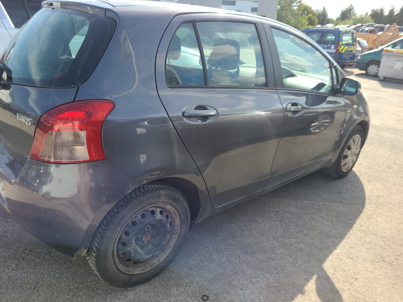 Porte arriere droit pour TOYOTA YARIS 2 PHASE 1 Porte arriere droit pour TOYOTA YARIS 2 PHASE 1