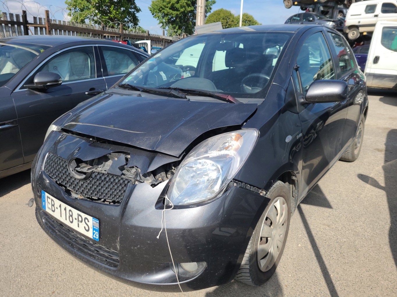 Porte arriere droit pour TOYOTA YARIS 2 PHASE 1 Porte arriere droit pour TOYOTA YARIS 2 PHASE 1
