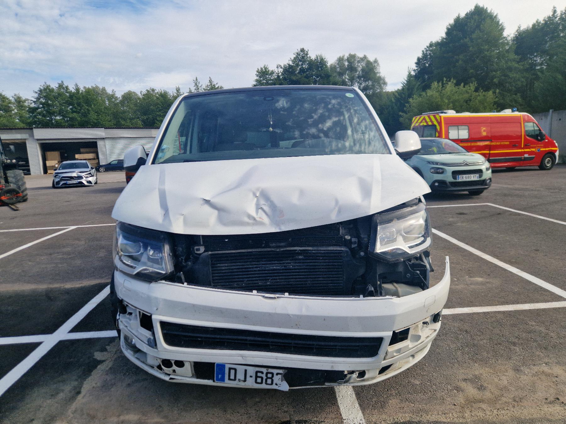 Demi train arriere gauche pour VOLKSWAGEN TRANSPORTER 5 PHASE 2 Demi train arriere gauche pour VOLKSWAGEN TRANSPORTER 5 PHASE 2