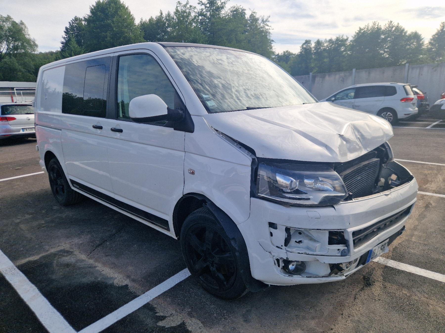 Demi train arriere gauche pour VOLKSWAGEN TRANSPORTER 5 PHASE 2 Demi train arriere gauche pour VOLKSWAGEN TRANSPORTER 5 PHASE 2