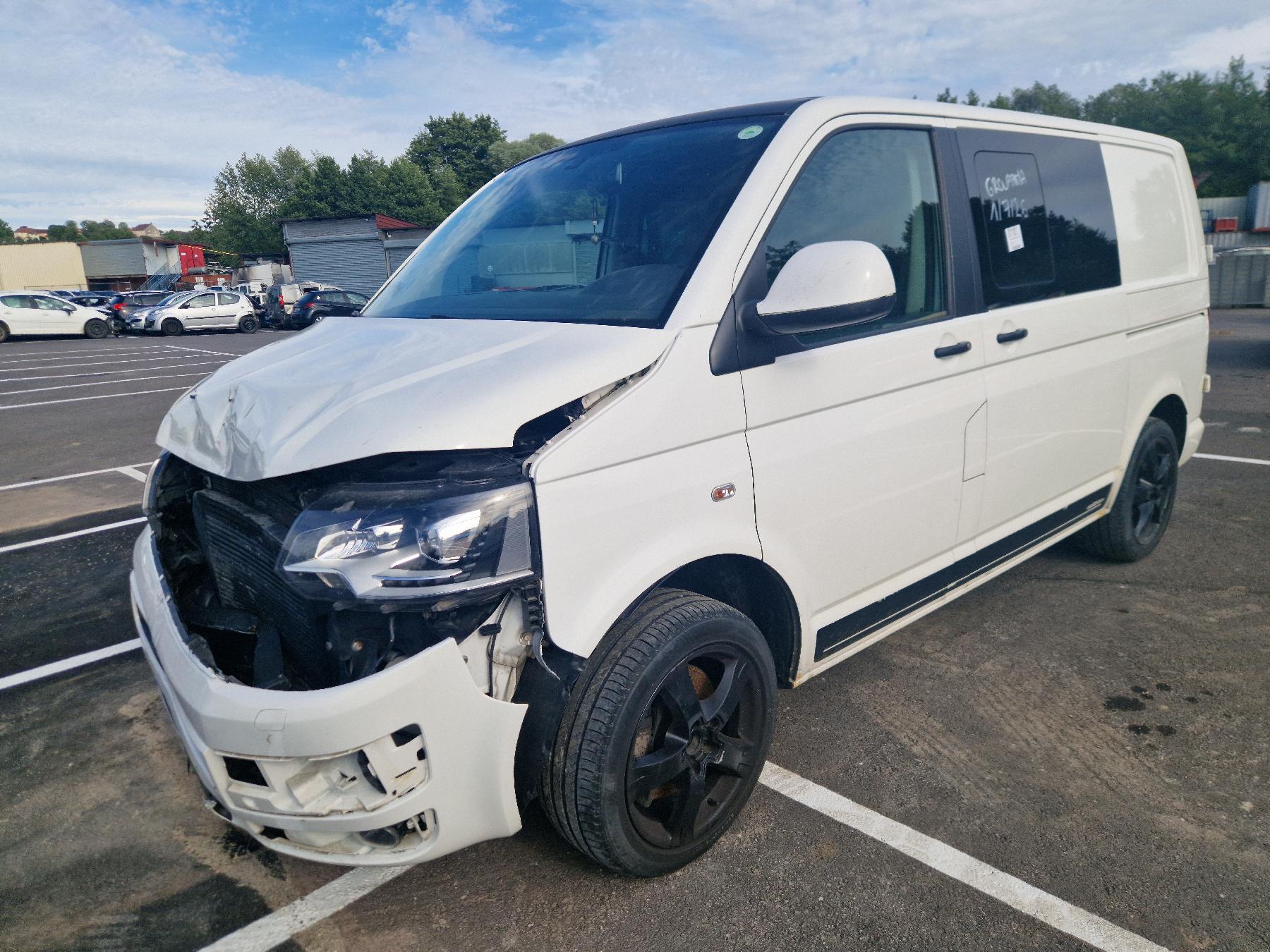 Demi train arriere gauche pour VOLKSWAGEN TRANSPORTER 5 PHASE 2 Demi train arriere gauche pour VOLKSWAGEN TRANSPORTER 5 PHASE 2