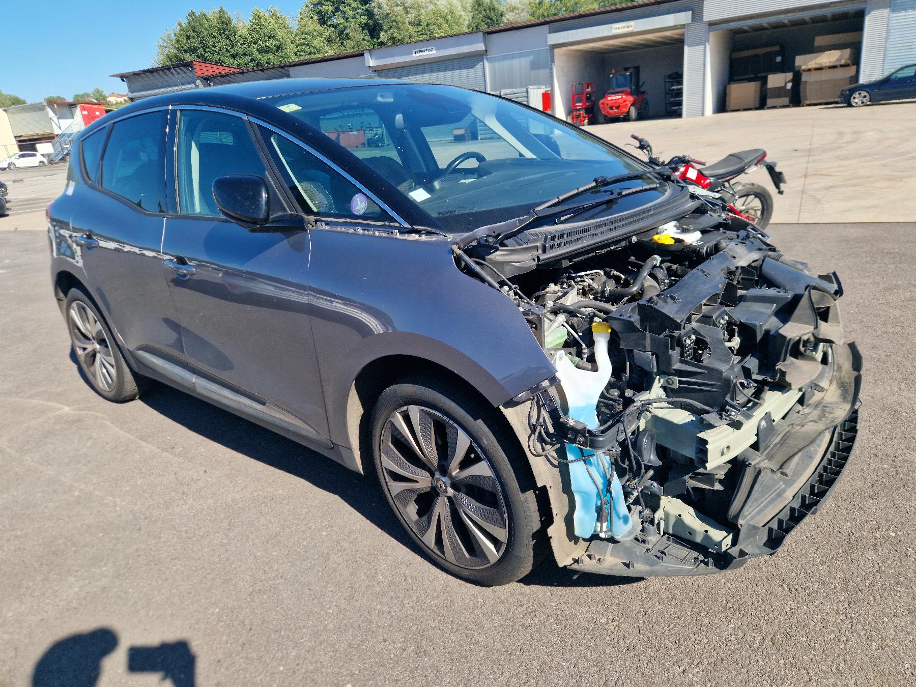 Garniture hayon pour RENAULT SCENIC 4 Garniture hayon pour RENAULT SCENIC 4