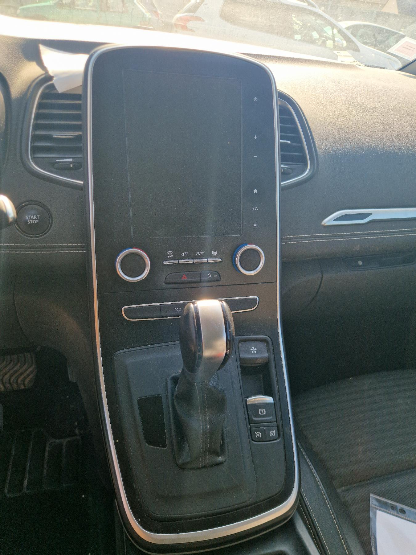 Garniture hayon pour RENAULT SCENIC 4 Garniture hayon pour RENAULT SCENIC 4