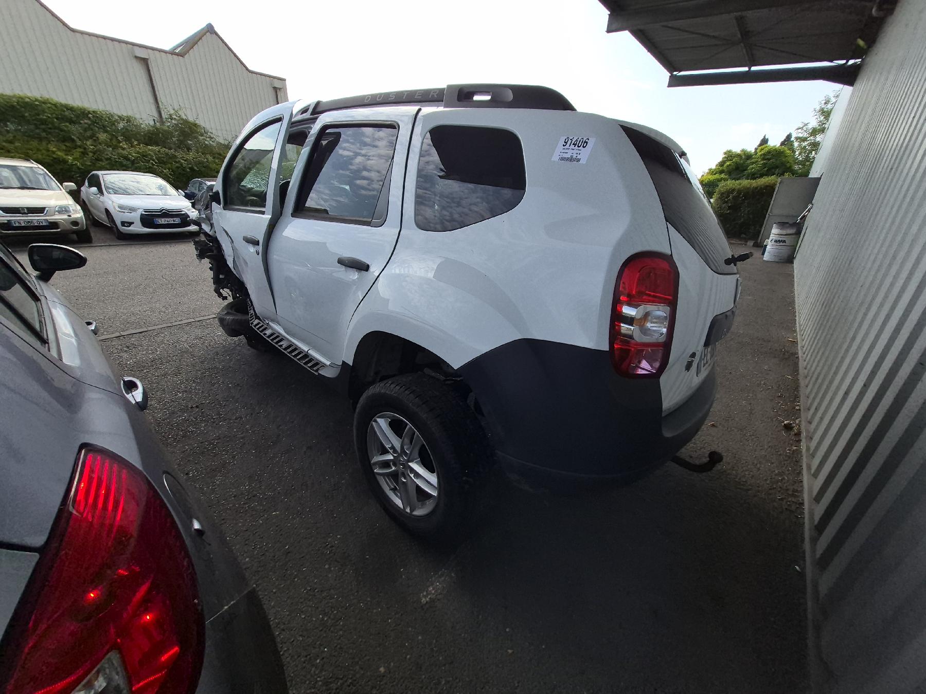 Vitre arriere gauche pour DACIA DUSTER 1 PHASE 2 Vitre arriere gauche pour DACIA DUSTER 1 PHASE 2