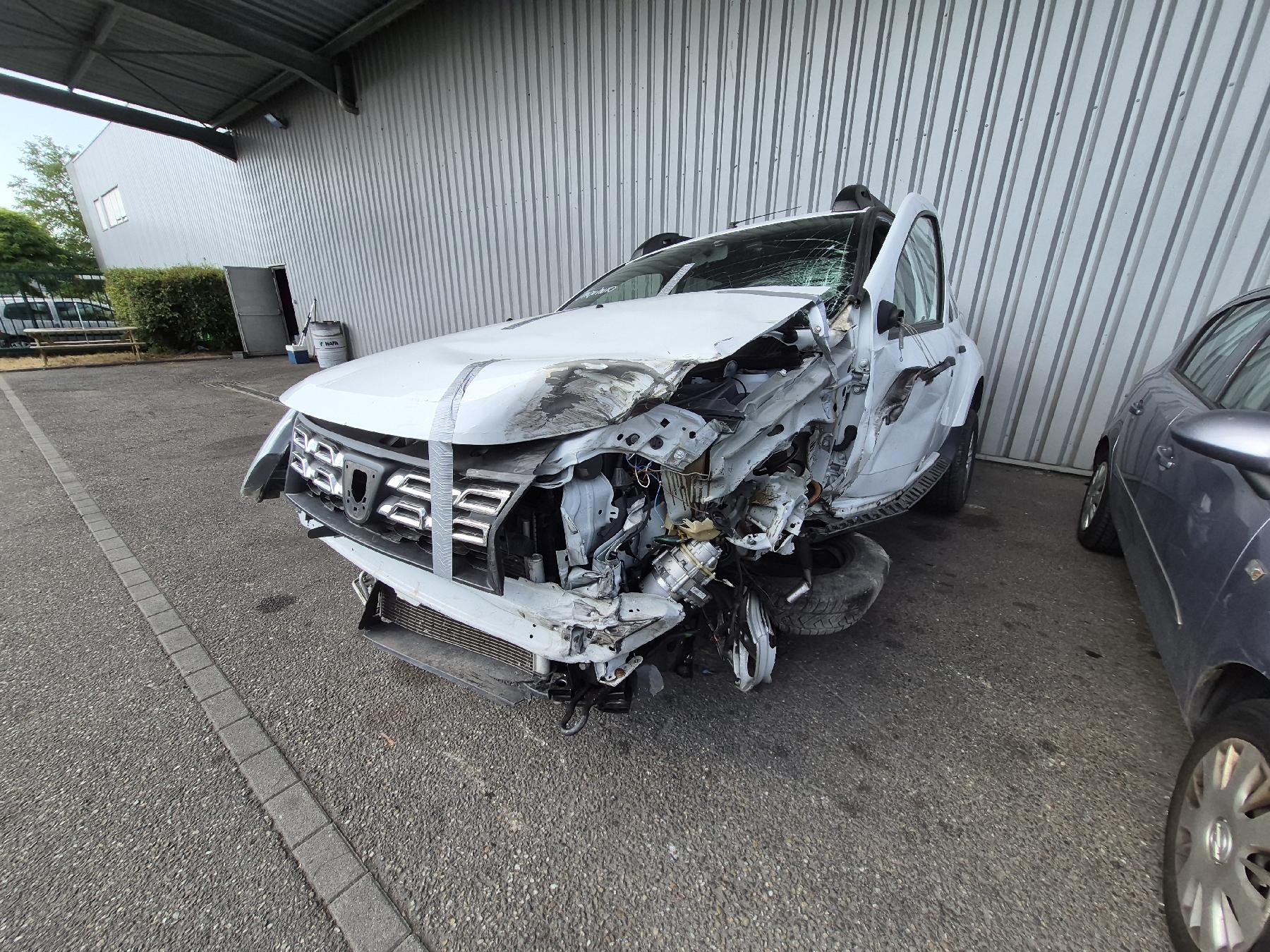 Vitre arriere gauche pour DACIA DUSTER 1 PHASE 2 Vitre arriere gauche pour DACIA DUSTER 1 PHASE 2