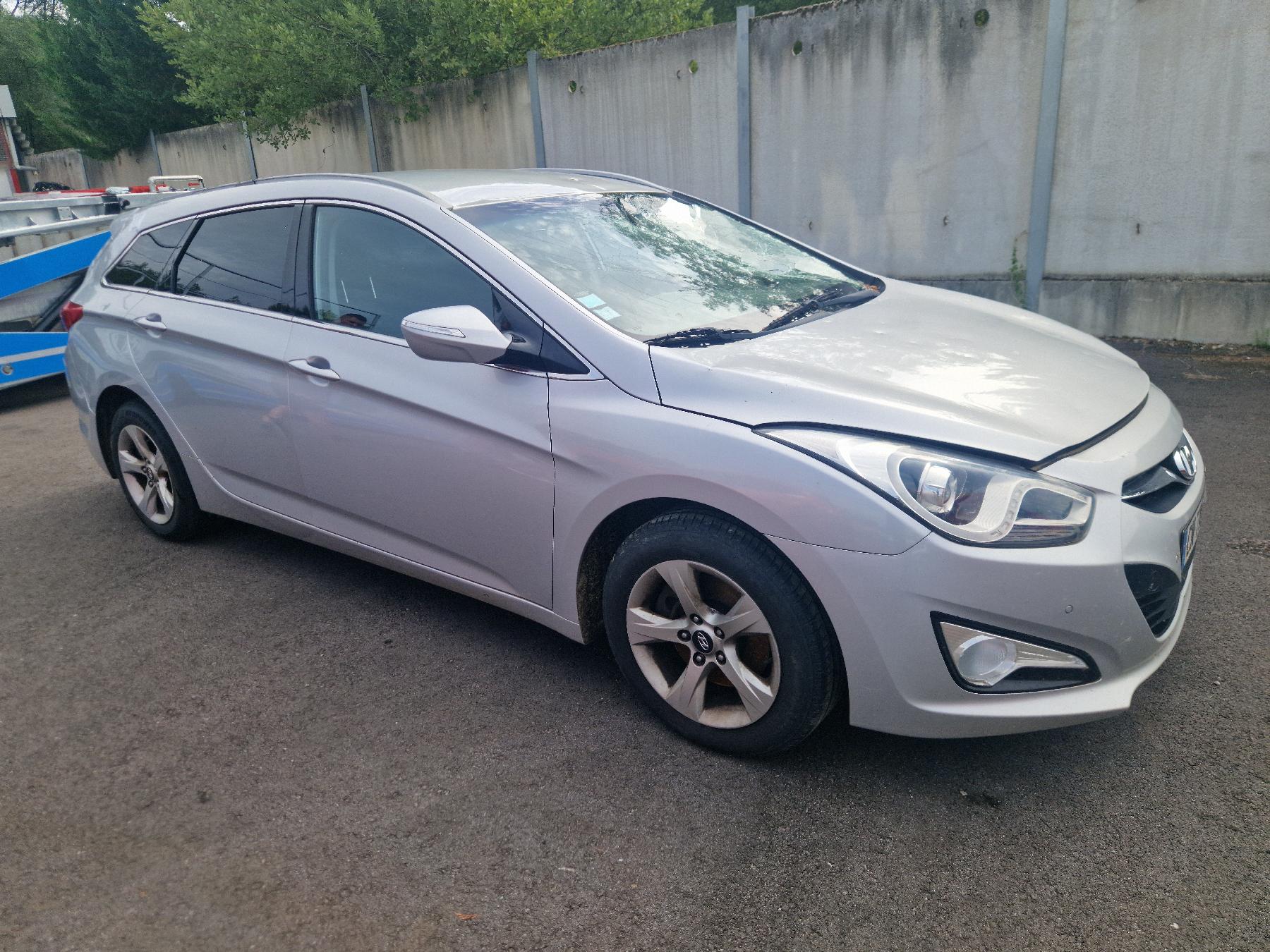 Aile avant gauche pour HYUNDAI I 40 PHASE 1 BREAK Aile avant gauche pour HYUNDAI I 40 PHASE 1 BREAK