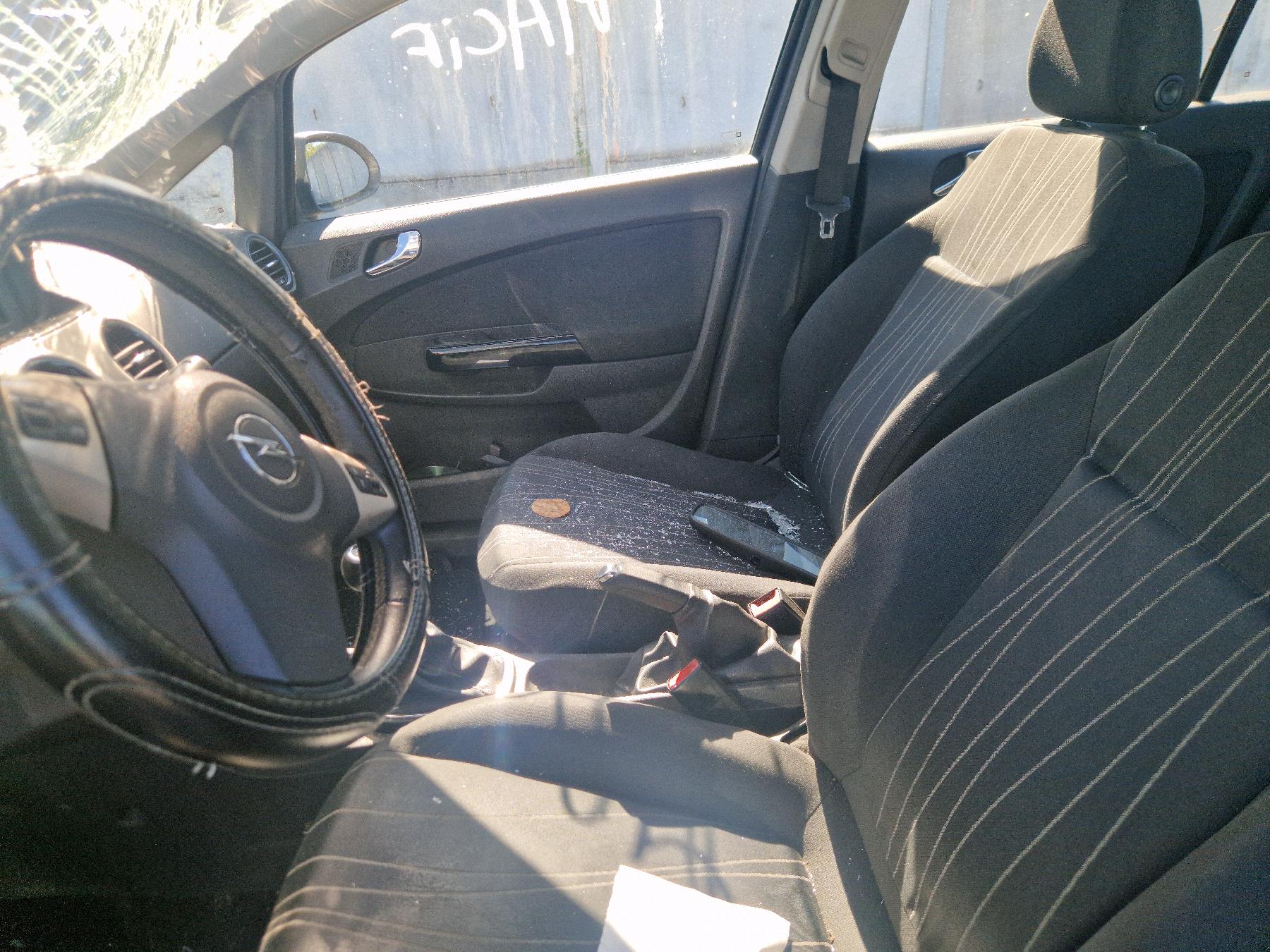 Calandre pour OPEL CORSA D PHASE 1 Calandre pour OPEL CORSA D PHASE 1