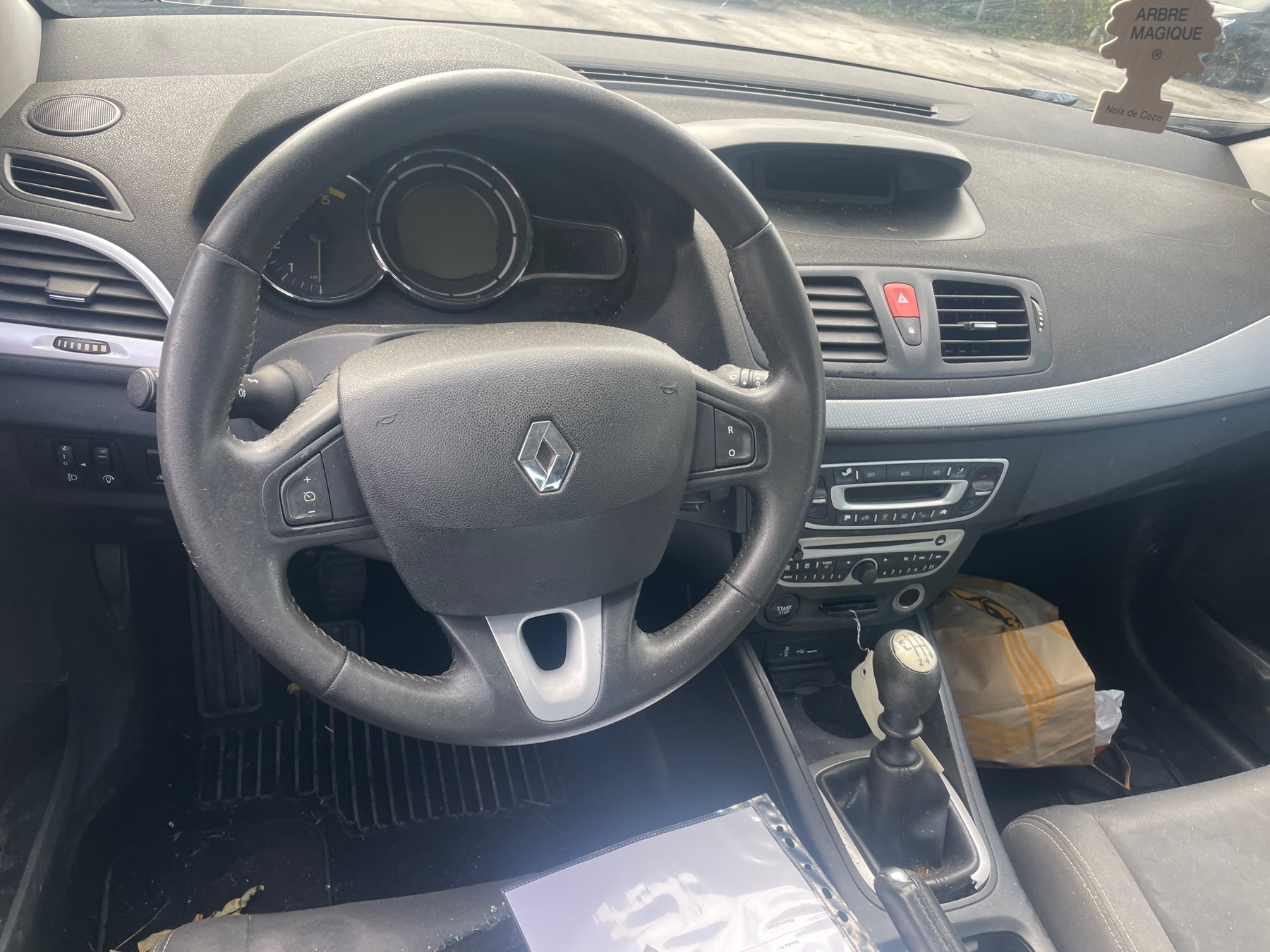 Feu arriere principal droit (feux) pour RENAULT MEGANE III PHASE 1 Feu arriere principal droit (feux) pour RENAULT MEGANE III PHASE 1