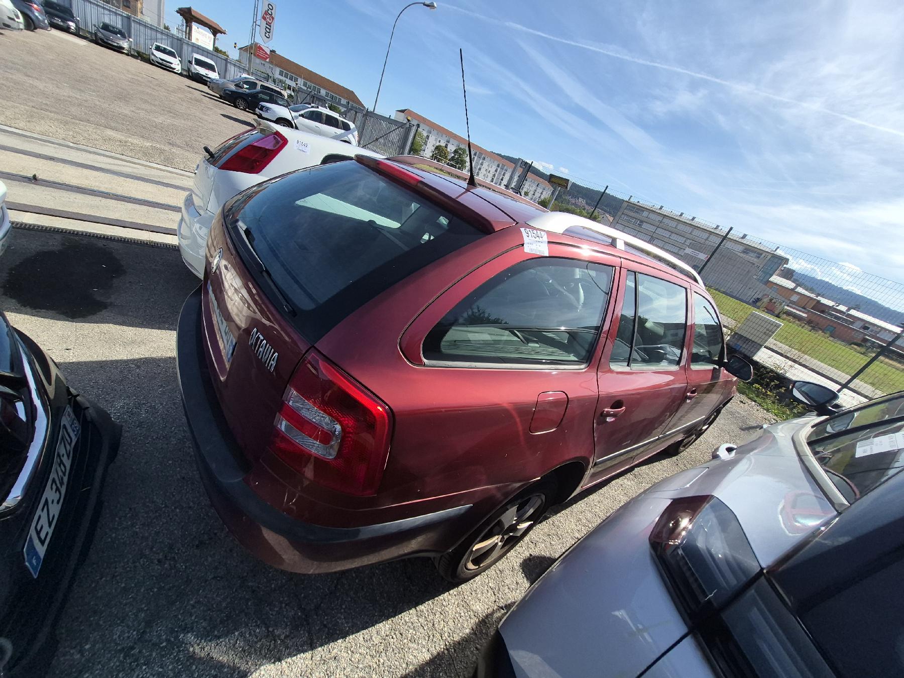Renfort pare choc avant (traverse) pour SKODA OCTAVIA 2 PHASE 1 BREAK Renfort pare choc avant (traverse) pour SKODA OCTAVIA 2 PHASE 1 BREAK