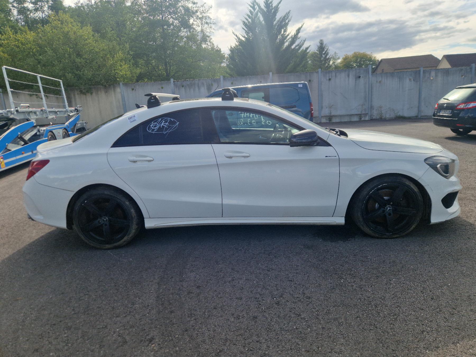 Panneau de porte arriere droit pour MERCEDES CLASSE CLA 117 Panneau de porte arriere droit pour MERCEDES CLASSE CLA 117