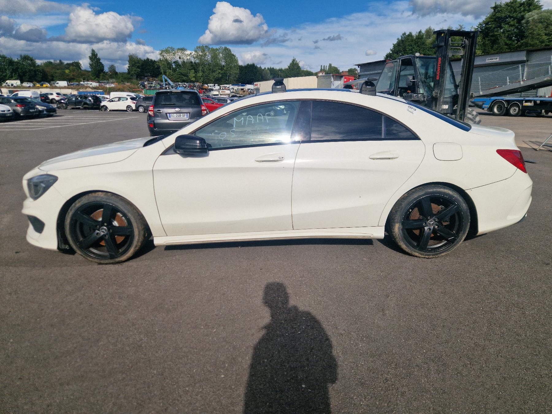 Panneau de porte arriere droit pour MERCEDES CLASSE CLA 117 Panneau de porte arriere droit pour MERCEDES CLASSE CLA 117