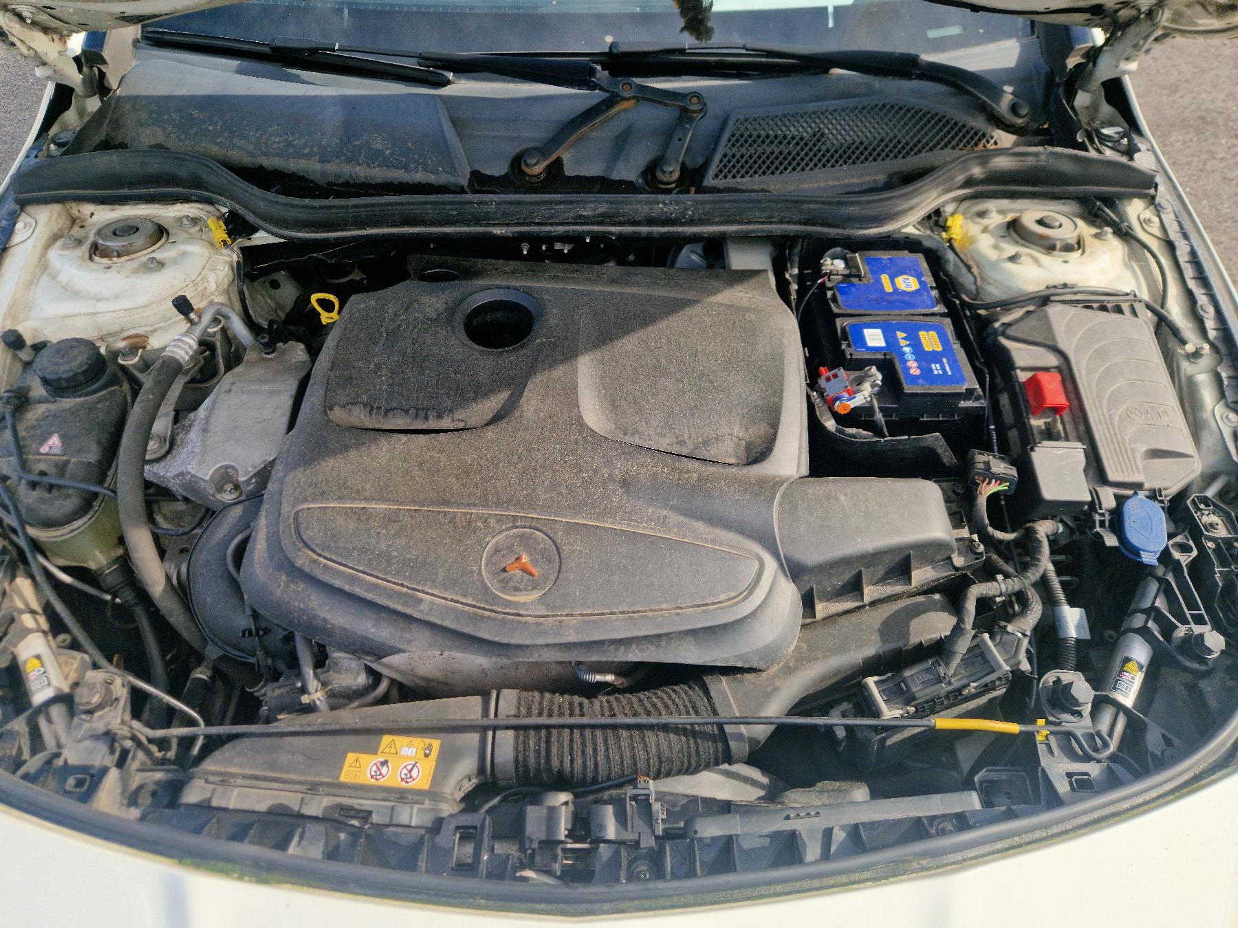 Panneau de porte arriere droit pour MERCEDES CLASSE CLA 117 Panneau de porte arriere droit pour MERCEDES CLASSE CLA 117