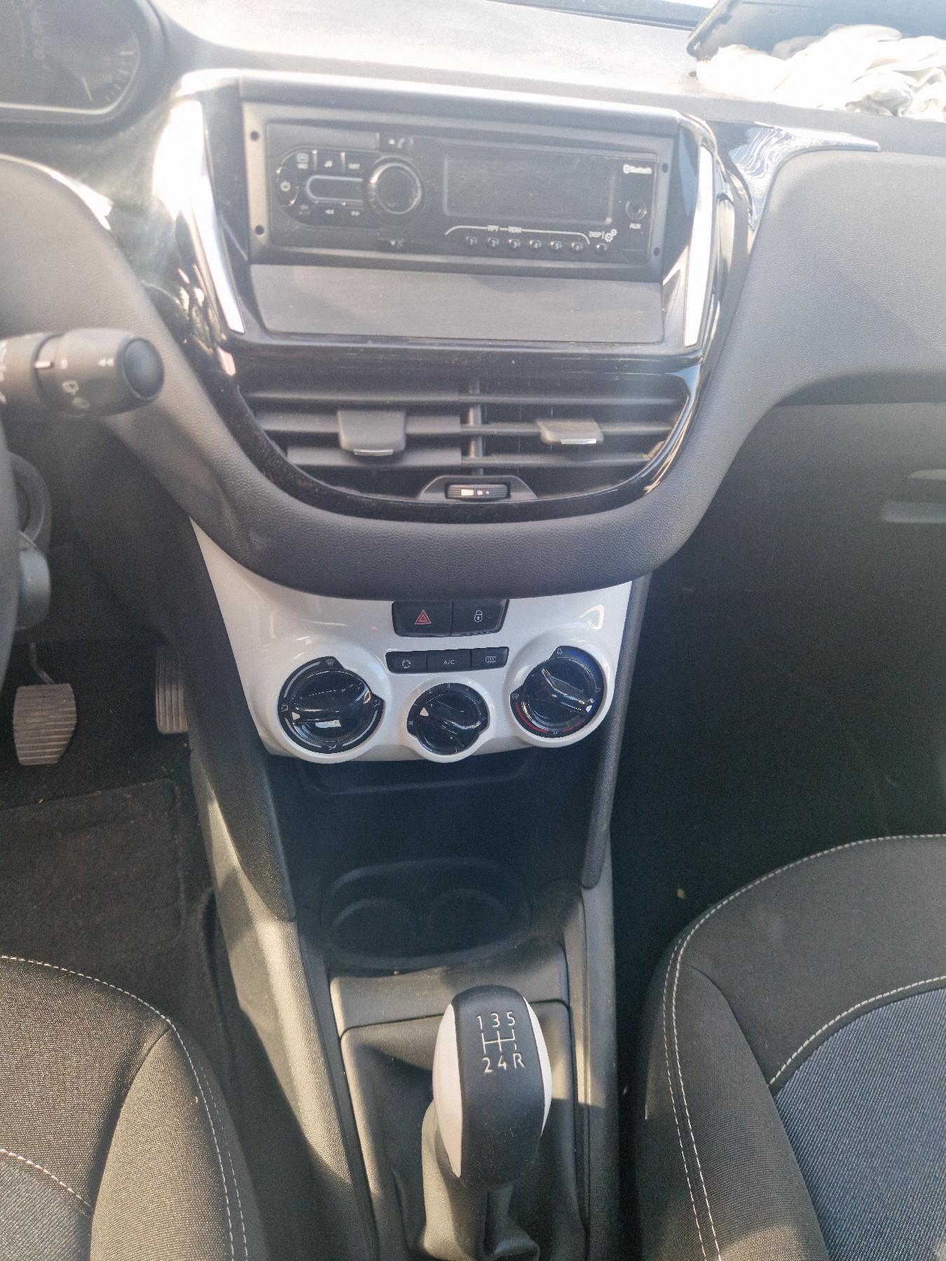 Boite a gants pour PEUGEOT 208 1 PHASE 2 Boite a gants pour PEUGEOT 208 1 PHASE 2