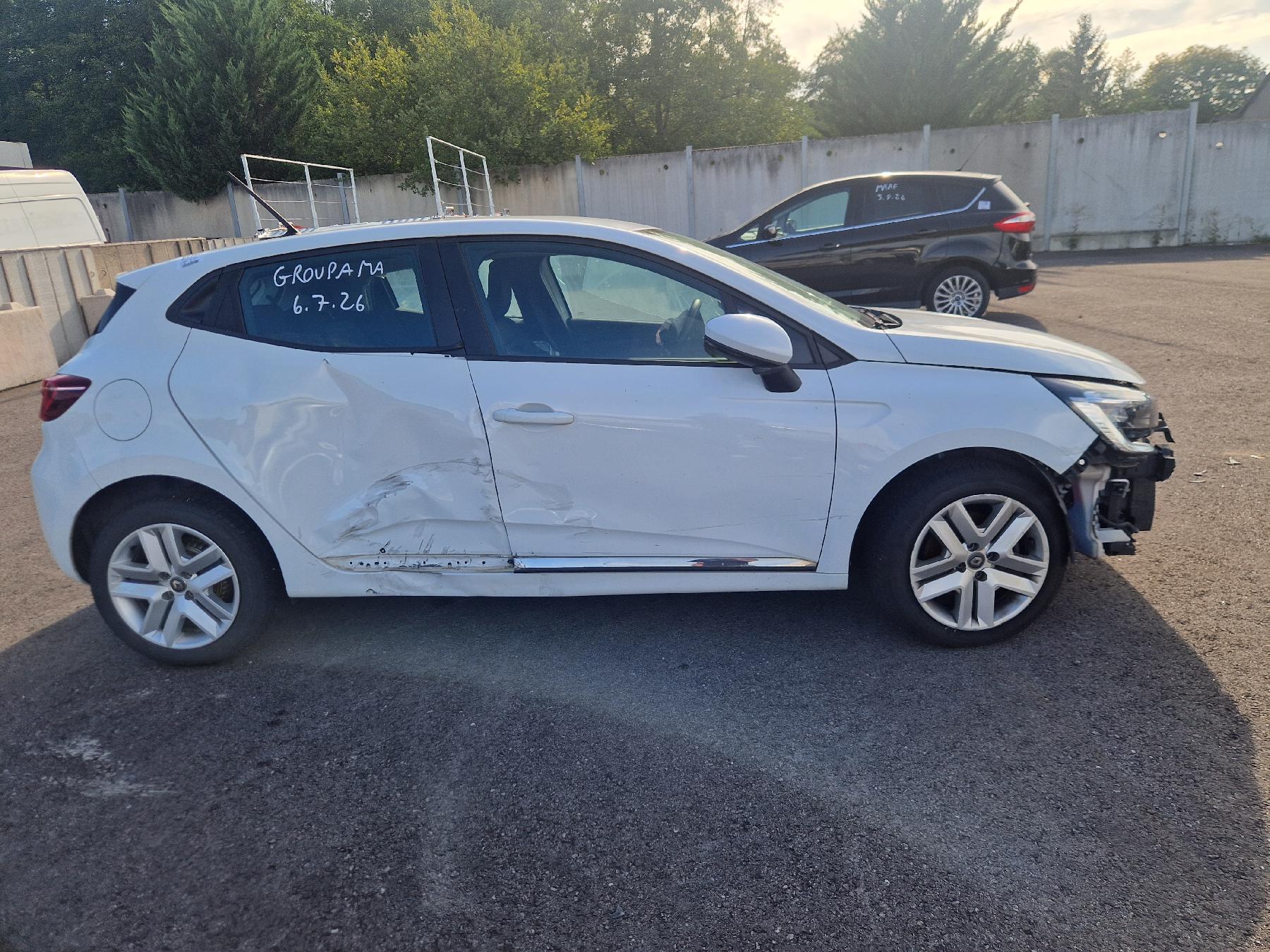 Poignee porte avant droit pour RENAULT CLIO 5 PHASE 1 Poignee porte avant droit pour RENAULT CLIO 5 PHASE 1