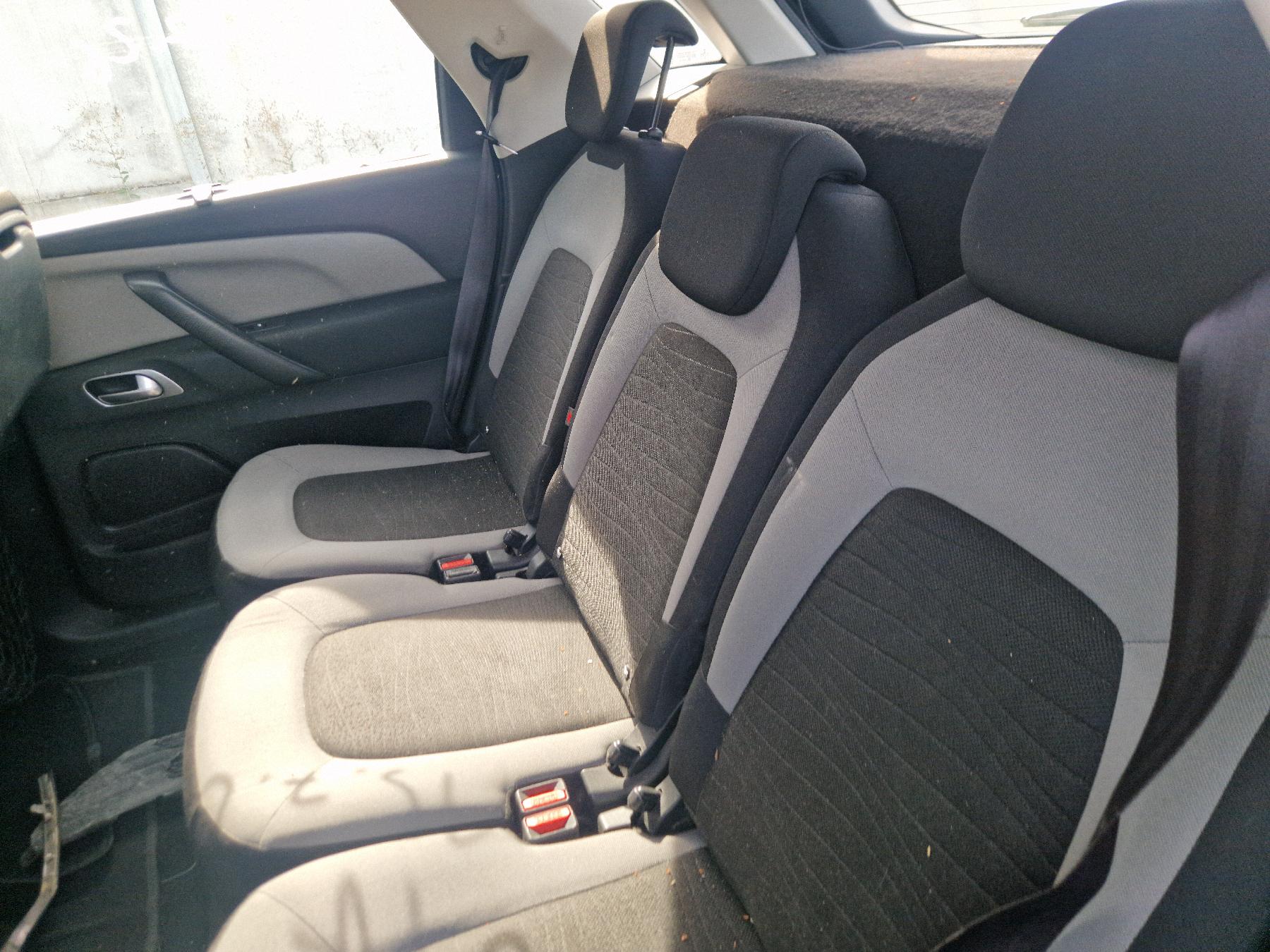 Poignee porte arriere gauche pour CITROEN C4 PICASSO 2 PHASE 1 Poignee porte arriere gauche pour CITROEN C4 PICASSO 2 PHASE 1