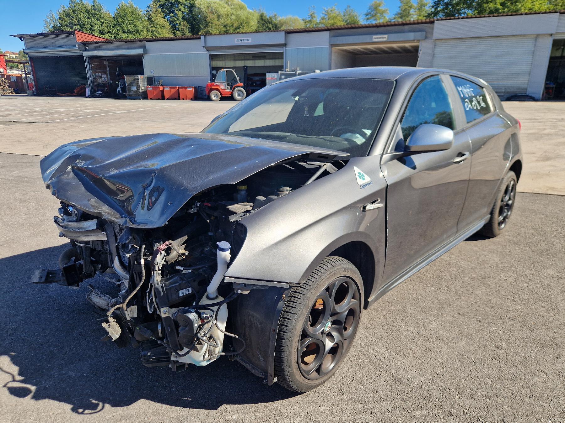 Renfort pare choc arriere (traverse) pour ALFA ROMEO GIULIETTA 2 PHASE 2 Renfort pare choc arriere (traverse) pour ALFA ROMEO GIULIETTA 2 PHASE 2
