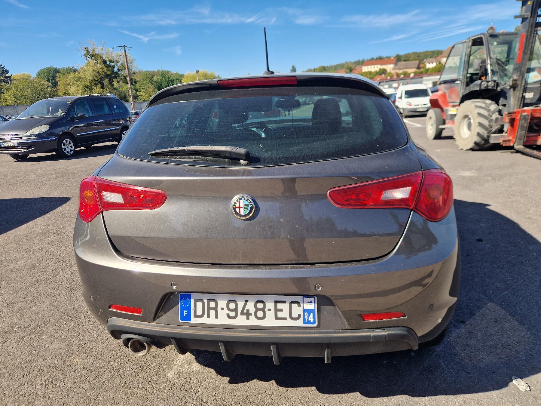 Renfort pare choc arriere (traverse) pour ALFA ROMEO GIULIETTA 2 PHASE 2 Renfort pare choc arriere (traverse) pour ALFA ROMEO GIULIETTA 2 PHASE 2