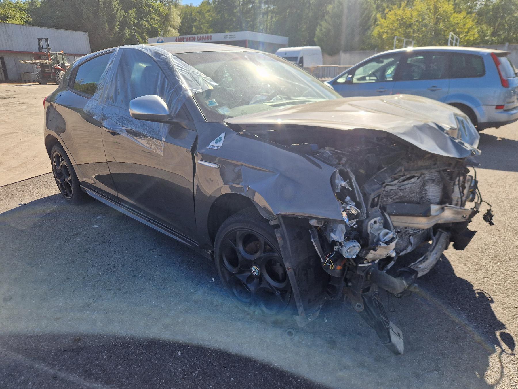 Renfort pare choc arriere (traverse) pour ALFA ROMEO GIULIETTA 2 PHASE 2 Renfort pare choc arriere (traverse) pour ALFA ROMEO GIULIETTA 2 PHASE 2