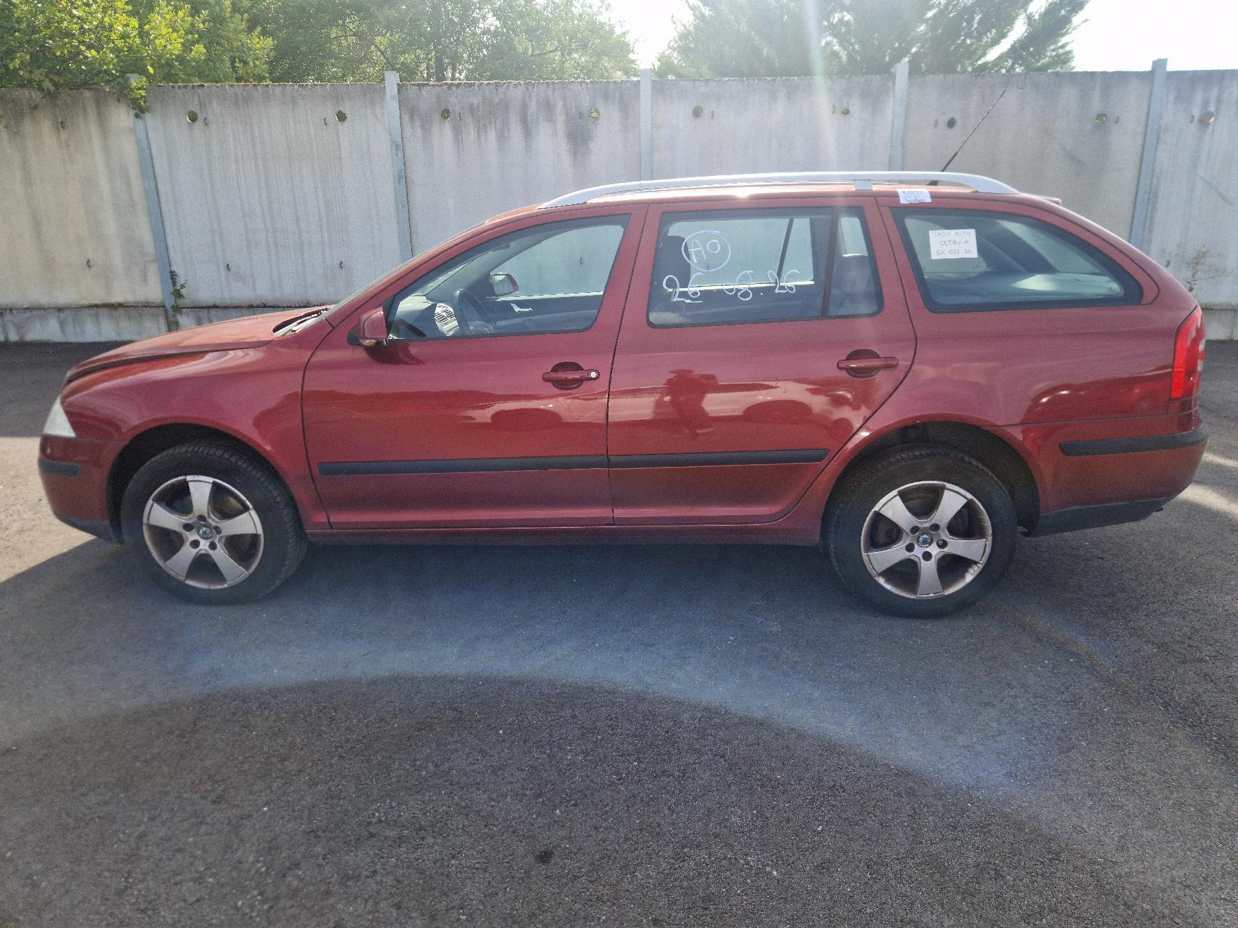 Moteur pour SKODA OCTAVIA 2 PHASE 1 BREAK Moteur pour SKODA OCTAVIA 2 PHASE 1 BREAK