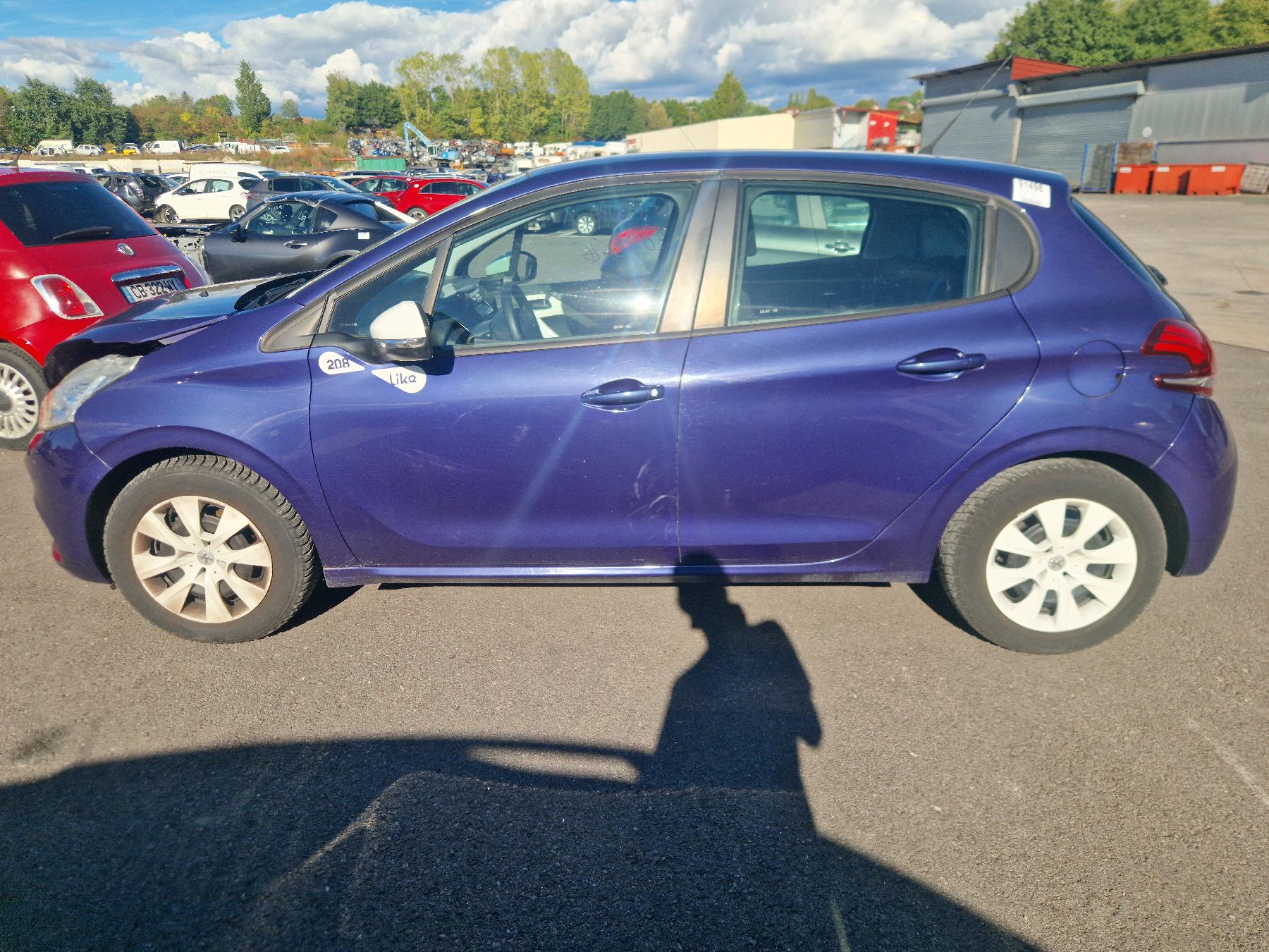 Baie de pare brise pour PEUGEOT 208 1 PHASE 2 Baie de pare brise pour PEUGEOT 208 1 PHASE 2