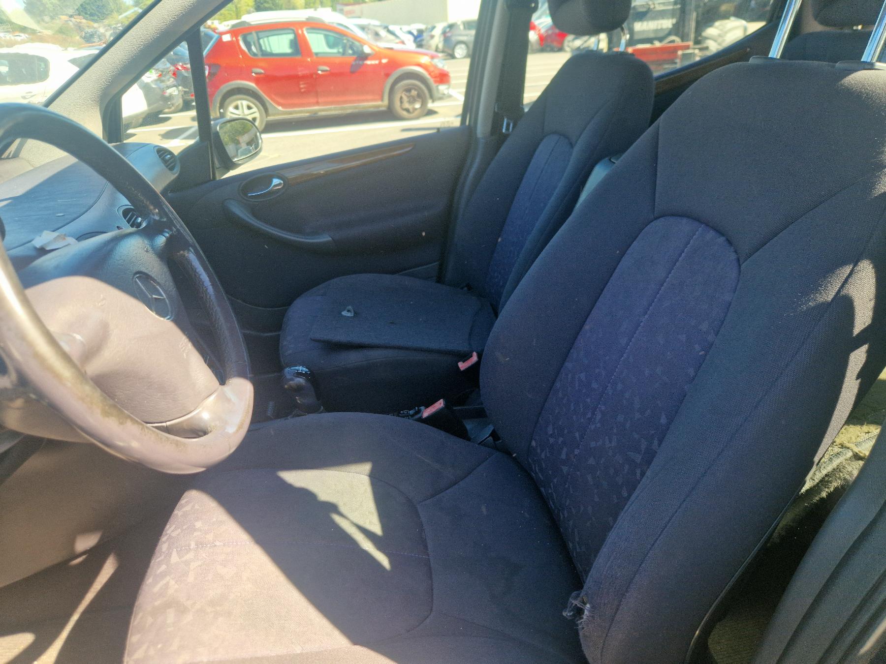 Calandre pour MERCEDES CLASSE A 168 PHASE 2 Calandre pour MERCEDES CLASSE A 168 PHASE 2