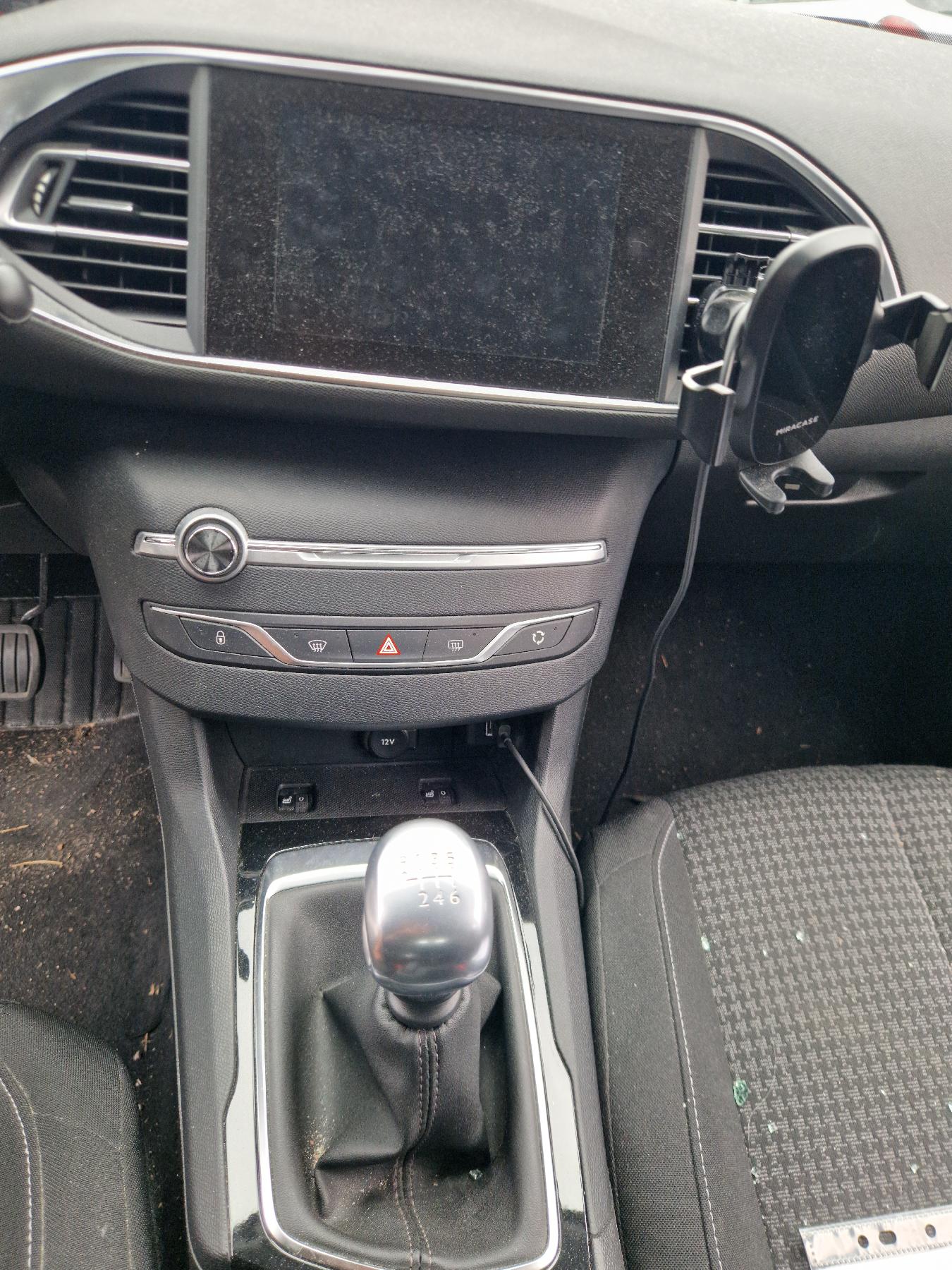 Aile avant gauche pour PEUGEOT 308 2 PHASE 2 Aile avant gauche pour PEUGEOT 308 2 PHASE 2