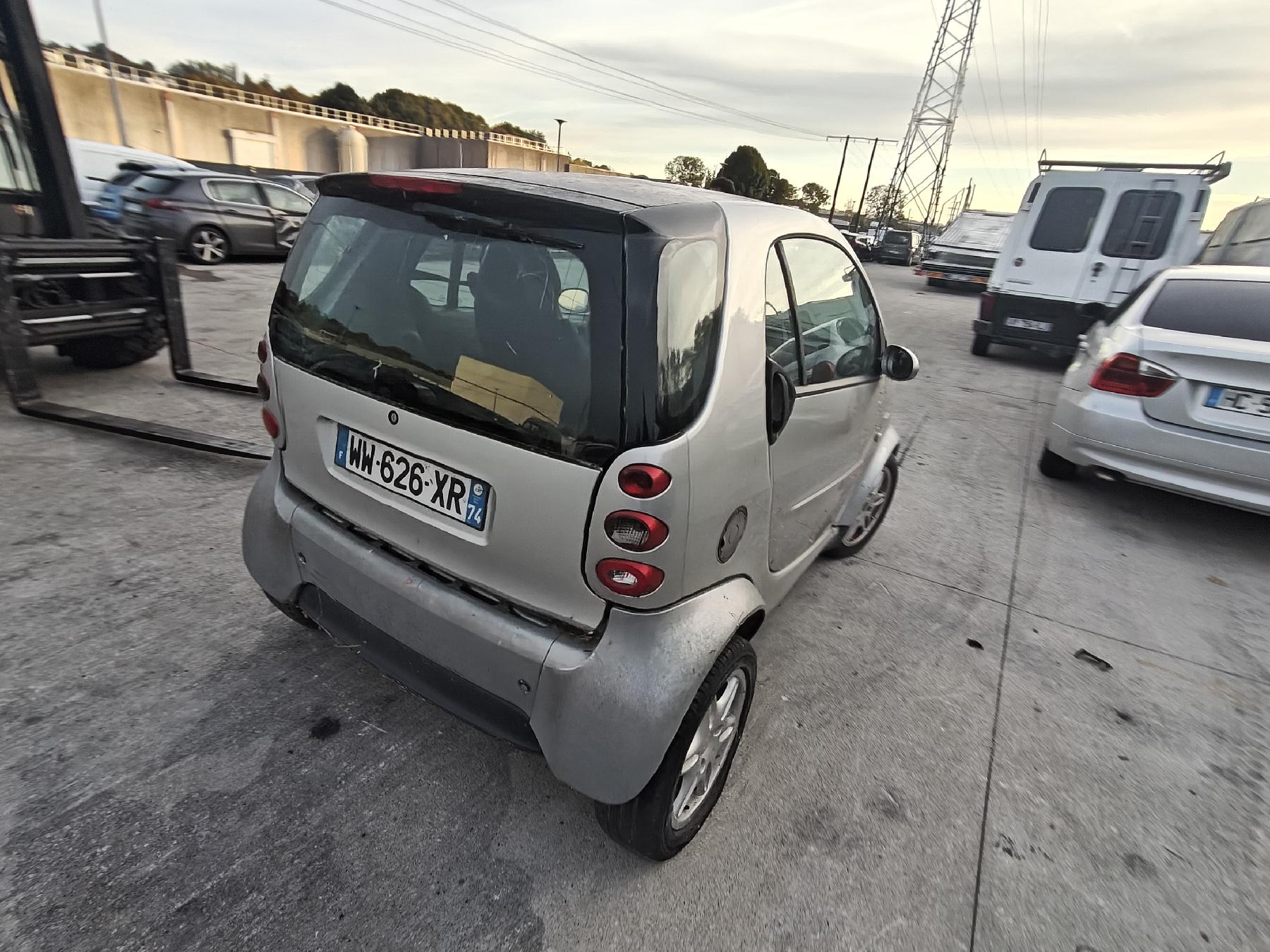Serrure avant gauche pour SMART FORTWO 1 PHASE 2 COUPE Serrure avant gauche pour SMART FORTWO 1 PHASE 2 COUPE