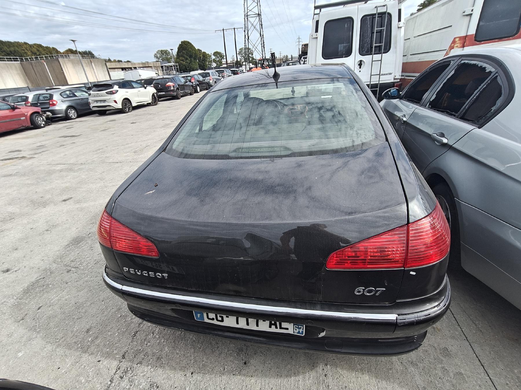 Anti brouillard gauche (feux) pour PEUGEOT 607 PHASE 2 Anti brouillard gauche (feux) pour PEUGEOT 607 PHASE 2