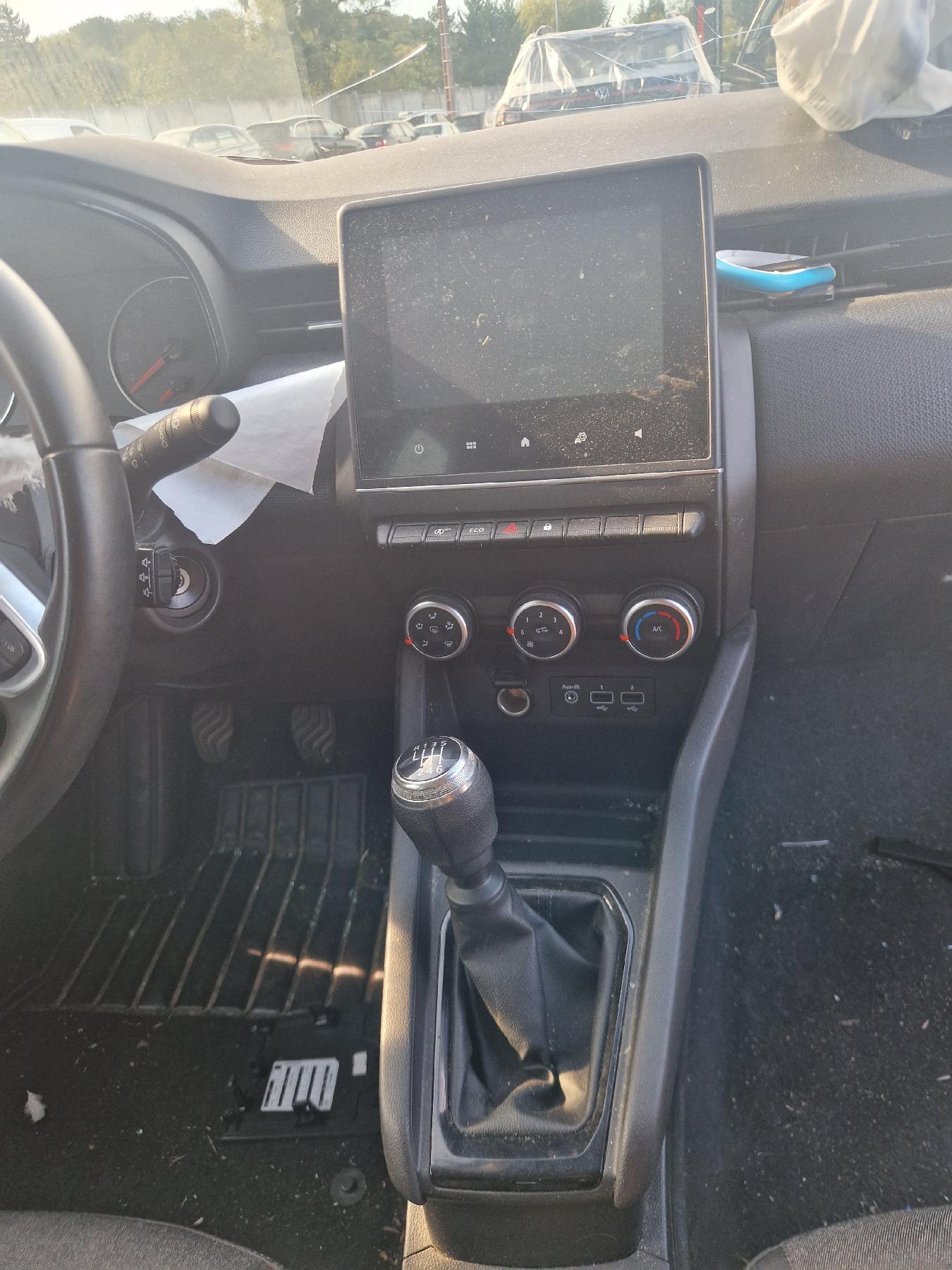 Poignee porte avant droit pour RENAULT CLIO 5 PHASE 1 Poignee porte avant droit pour RENAULT CLIO 5 PHASE 1