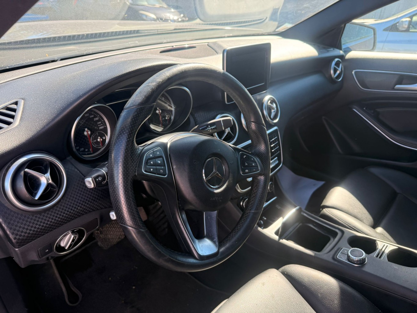 Porte arriere gauche pour MERCEDES CLASSE A 176 PHASE 2 Porte arriere gauche pour MERCEDES CLASSE A 176 PHASE 2
