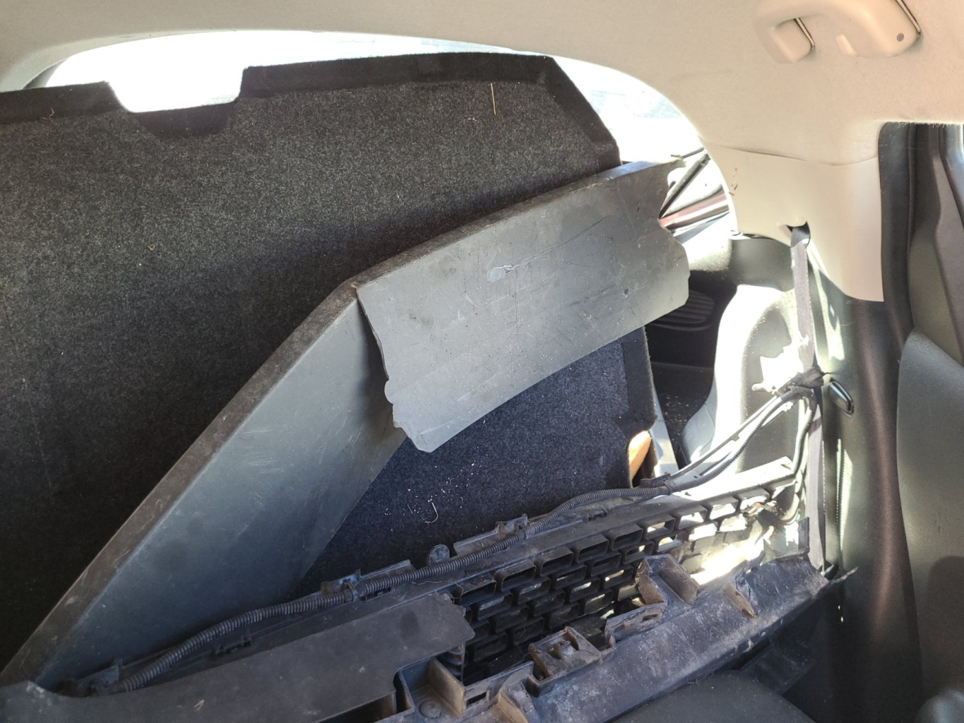 Malle/Hayon arriere pour NISSAN JUKE 1 PHASE 1 Malle/Hayon arriere pour NISSAN JUKE 1 PHASE 1